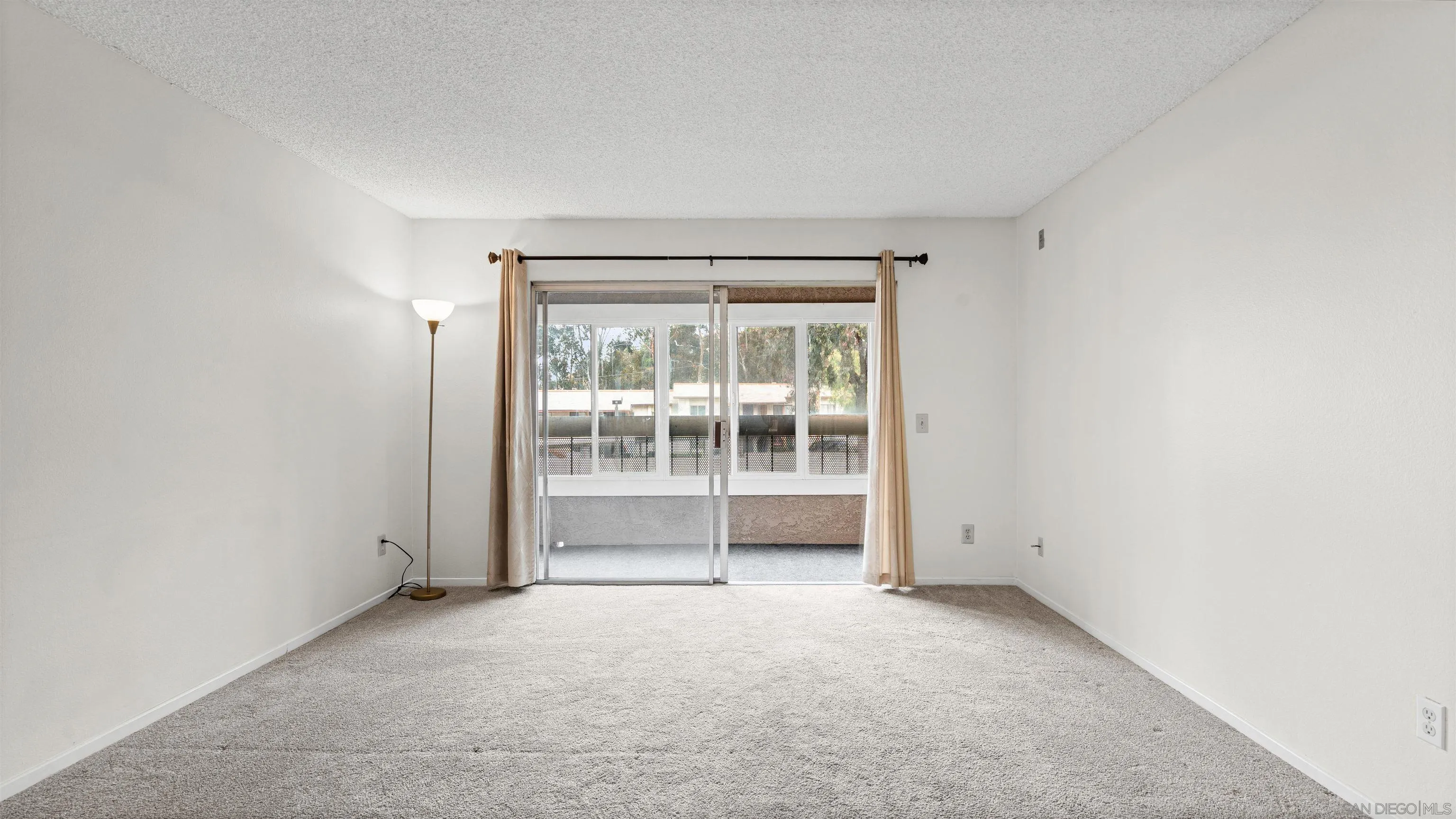 Photo #8: 260011597 Listing: Photo #8
