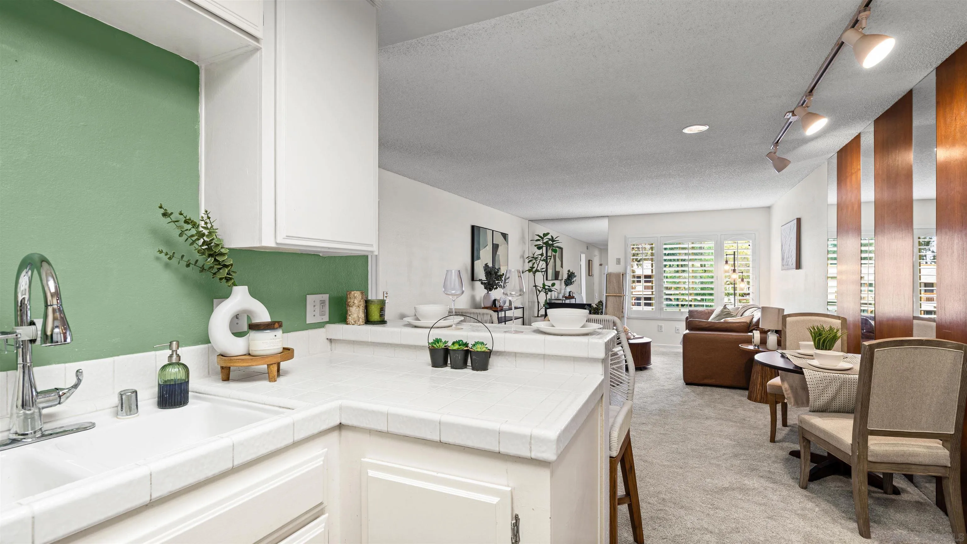 Photo #23: 260011597 Listing: Photo #23
