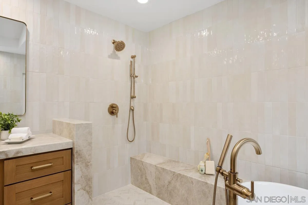 https://cdn.realtyfeed.com/cdn/127/260011598/2e063c1325f6e37aa9c8efab5e2633fc.webp