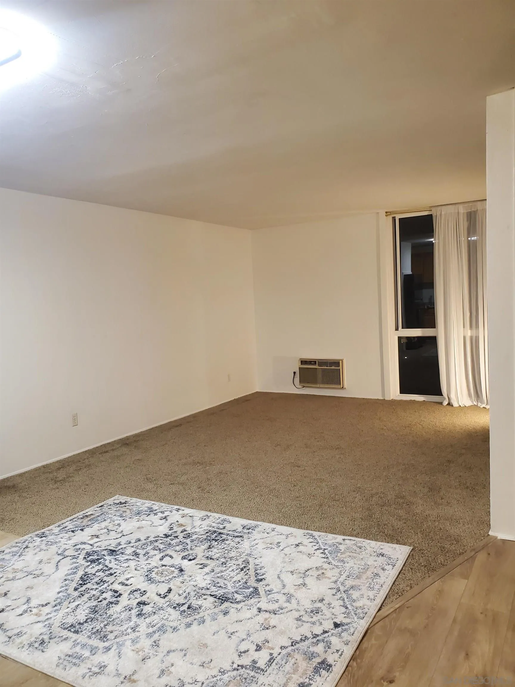 Photo #7: 260011599 Listing: Photo #7
