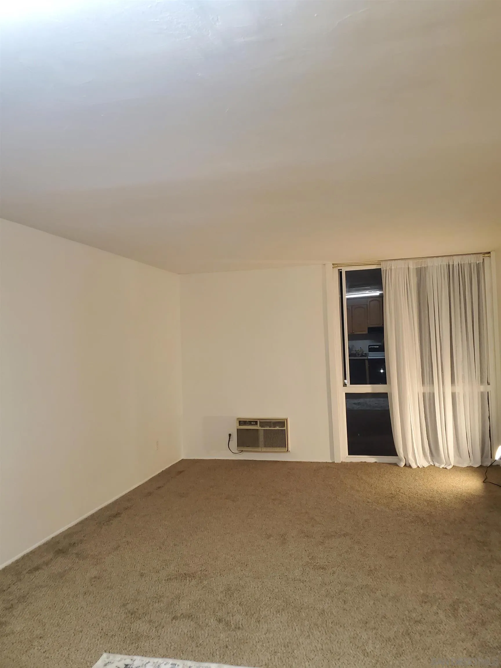 Photo #12: 260011599 Listing: Photo #12