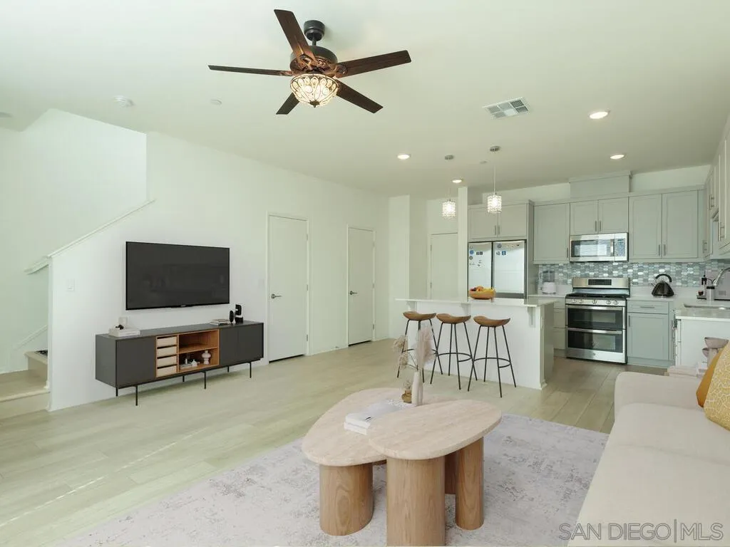 Photo #4: 2600116 Listing: Photo #4