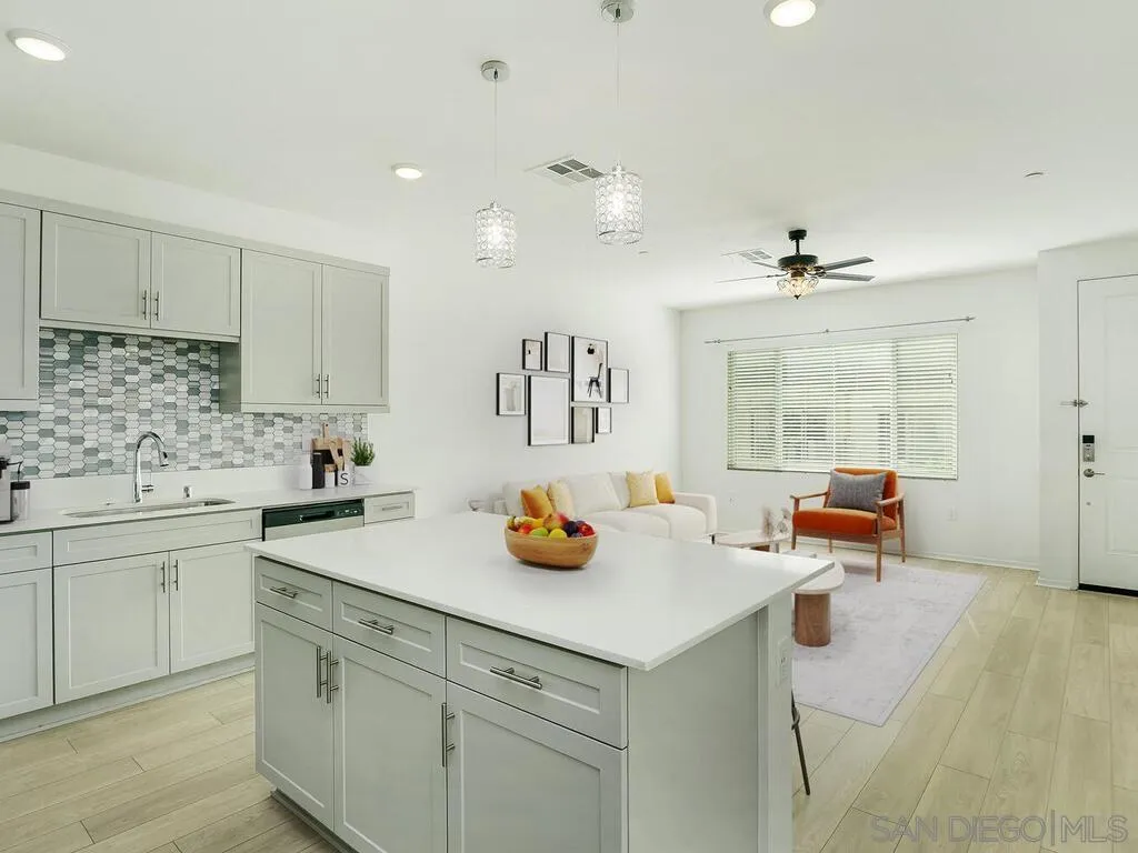 Photo #2: 2600116 Listing: Photo #2