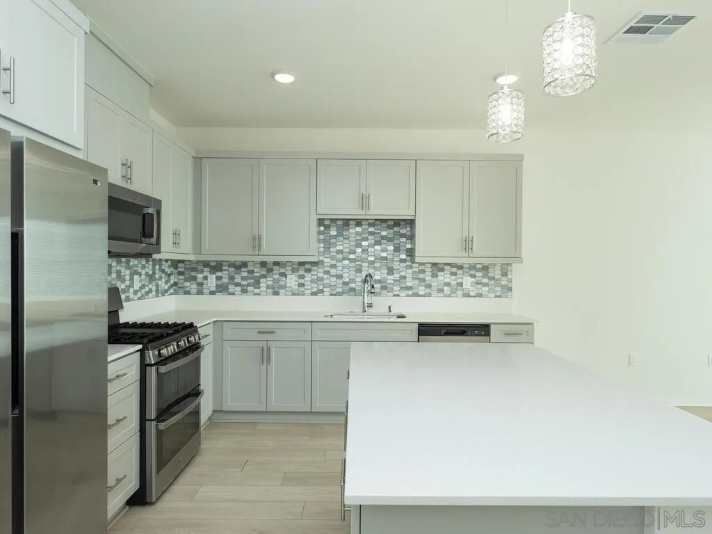 Photo #6: 2600116 Listing: Photo #6