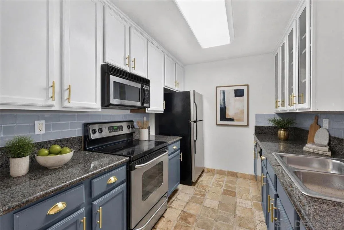 Photo #11: 260011602 Listing: Photo #11