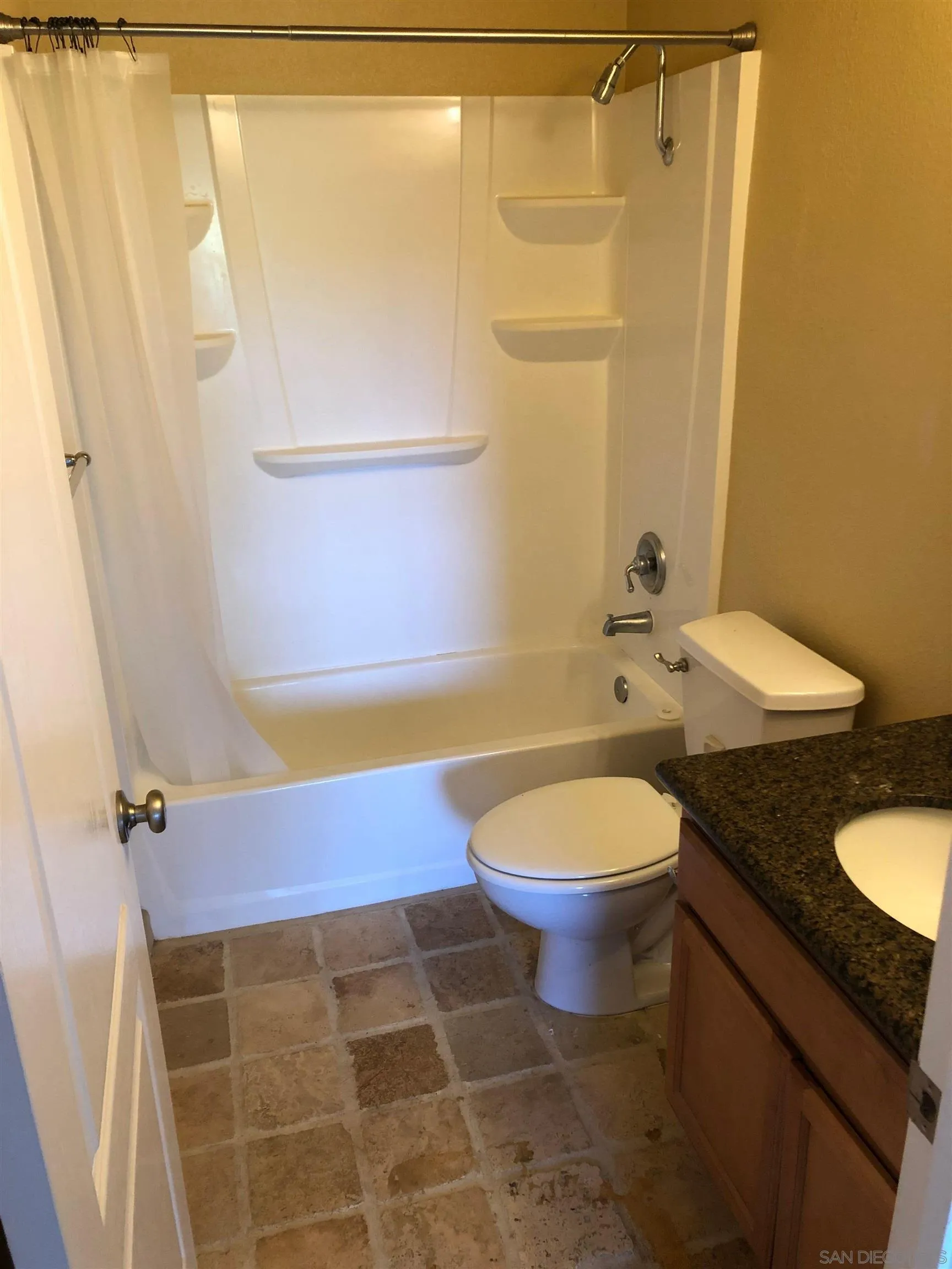 https://cdn.realtyfeed.com/cdn/127/260011602/4faa5d90cd513a2ffa4fe26a15c06a97.webp