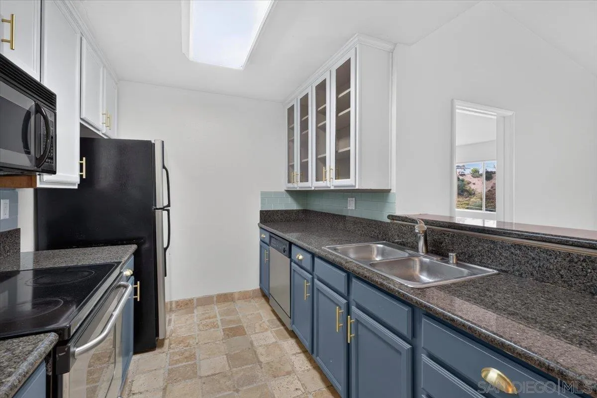 Photo #15: 260011602 Listing: Photo #15