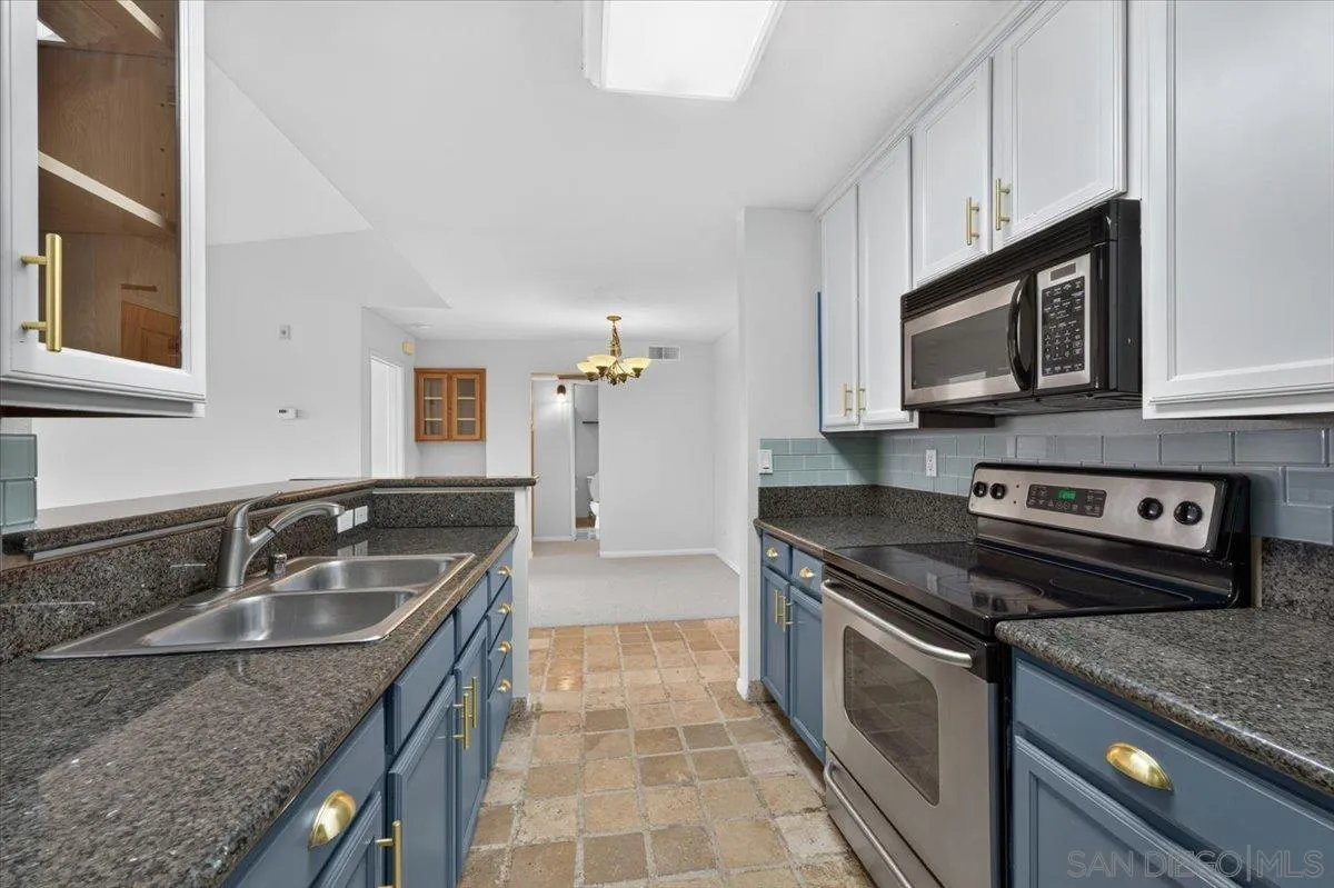 Photo #14: 260011602 Listing: Photo #14