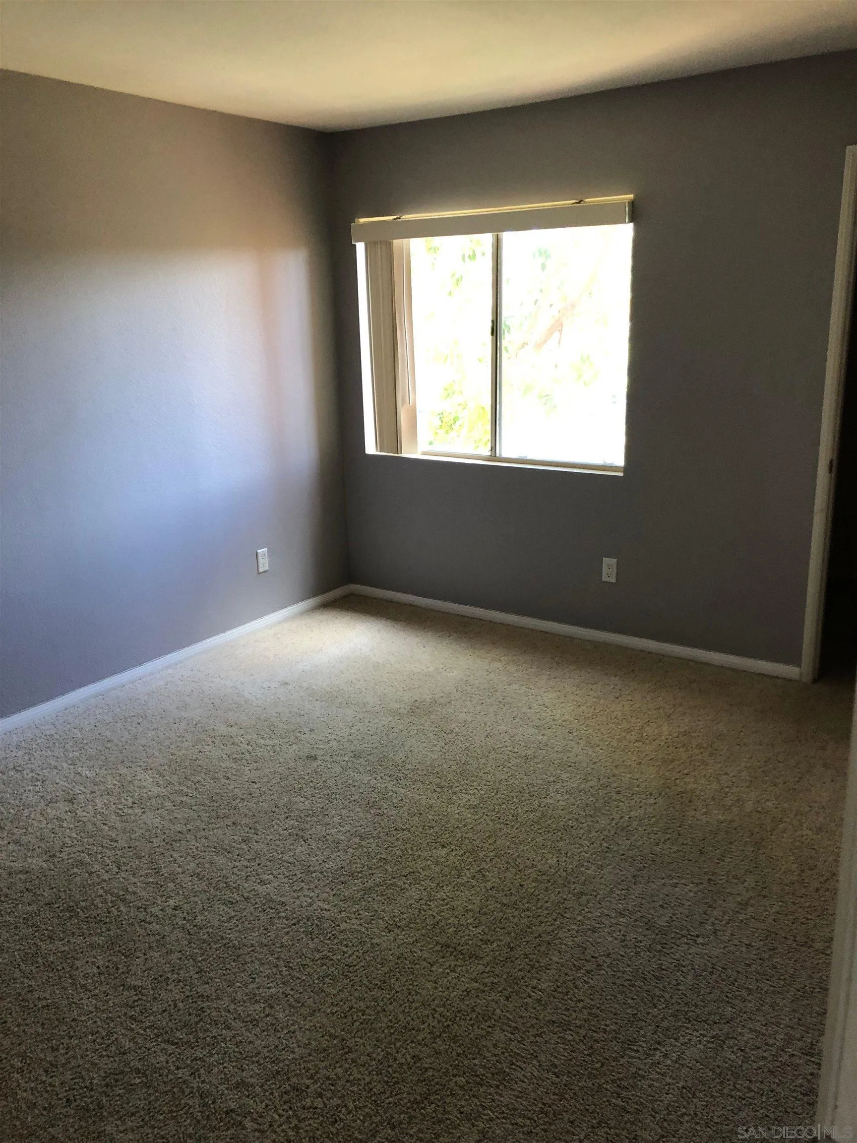 https://cdn.realtyfeed.com/cdn/127/260011602/cad89d8c8bf5044af84f08c9ca530e36.webp