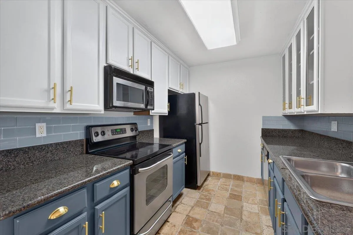 Photo #12: 260011602 Listing: Photo #12