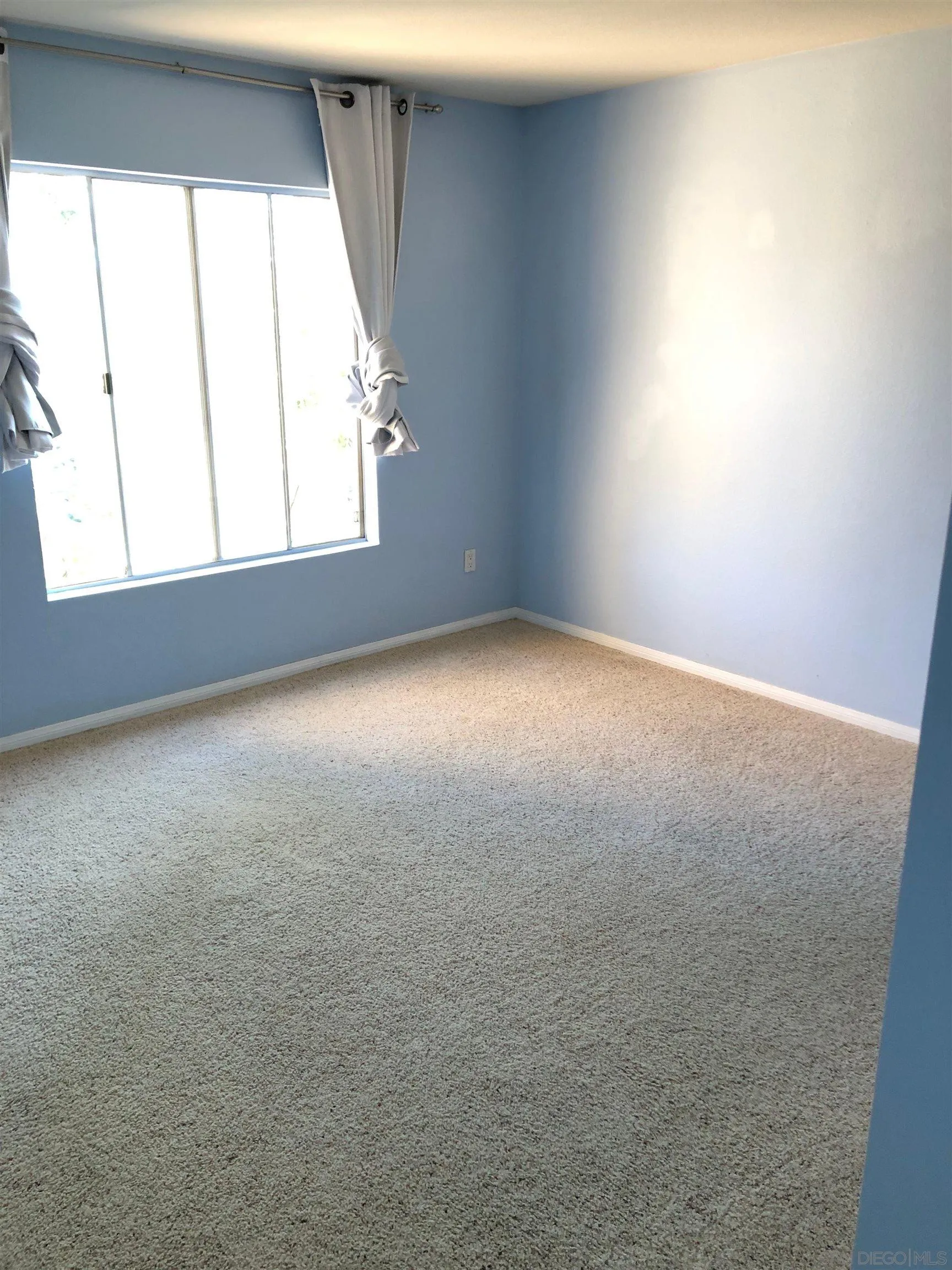 https://cdn.realtyfeed.com/cdn/127/260011602/ff862652adba2750d8b5a4aa2ffd7345.webp