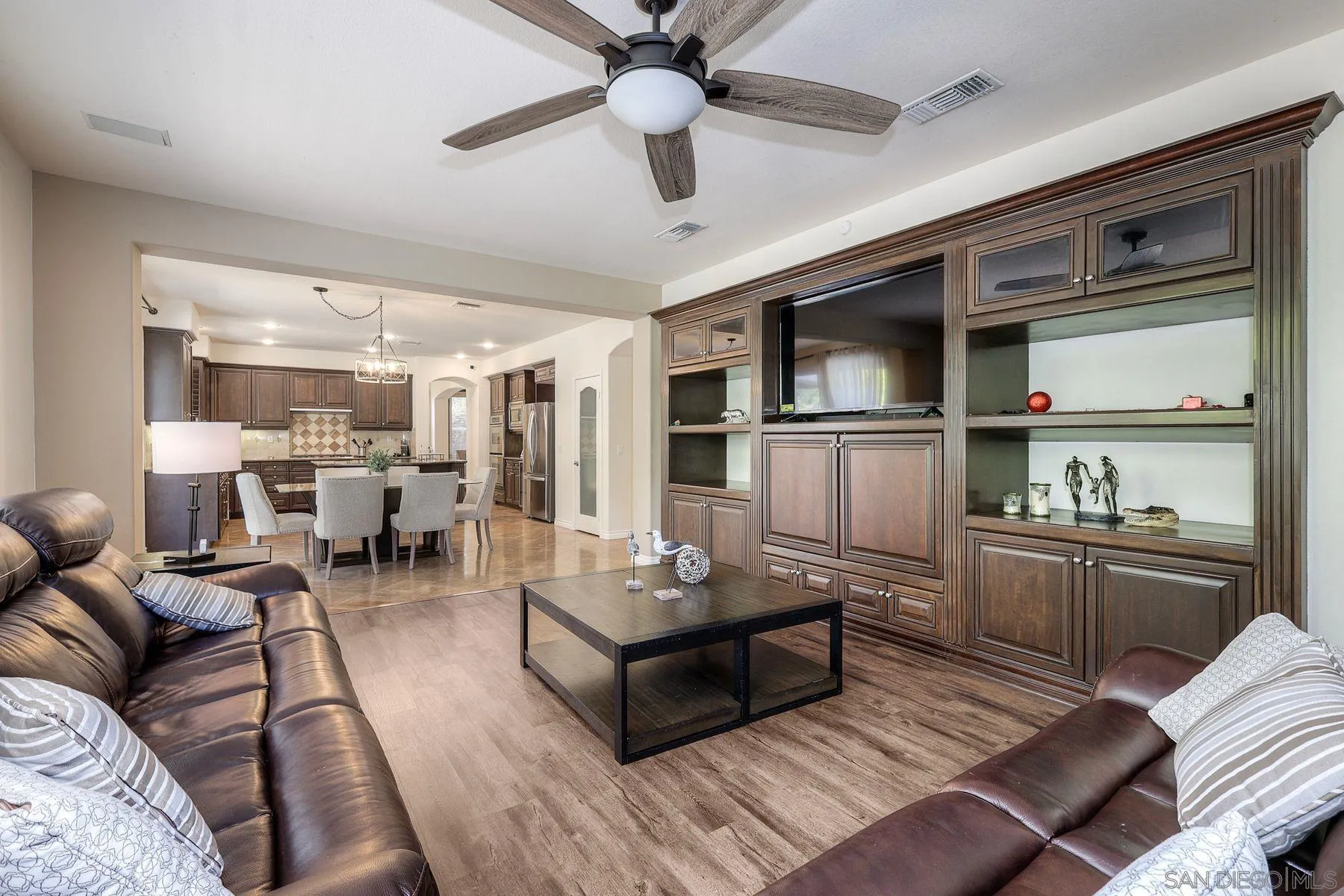 https://cdn.realtyfeed.com/cdn/127/260011605/15d71ef24d862fd18c3e72c58eebdb2c.webp