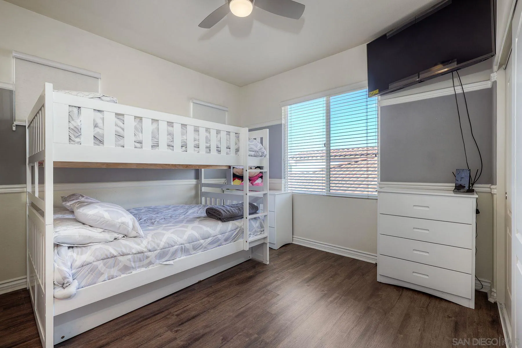 https://cdn.realtyfeed.com/cdn/127/260011605/22fdbd4cf730bda0d221406367870c34.webp