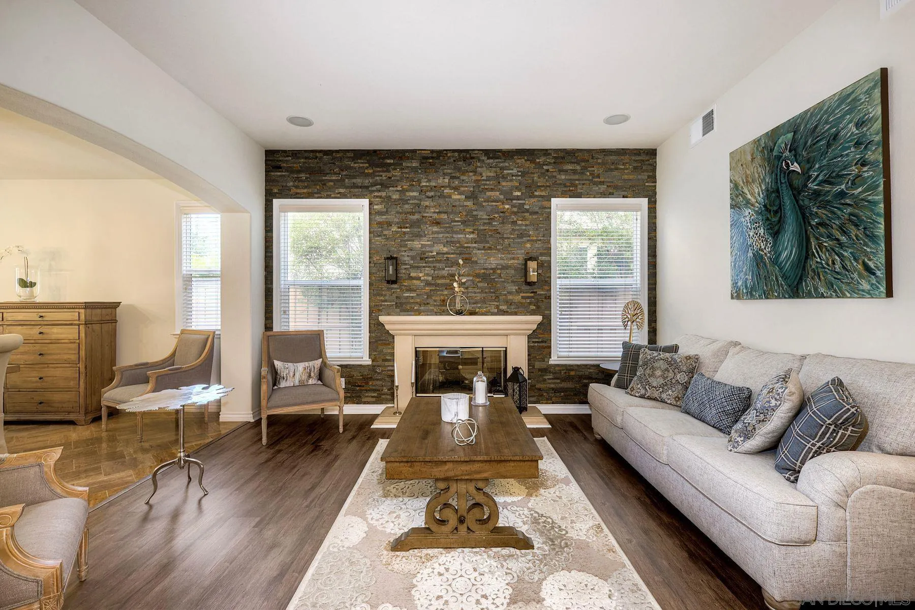 https://cdn.realtyfeed.com/cdn/127/260011605/8db6201717ca7611ee0d23e83fdb9702.webp