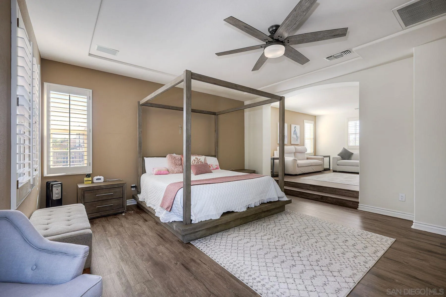 https://cdn.realtyfeed.com/cdn/127/260011605/d73279808007874f295685caad94c4bb.webp
