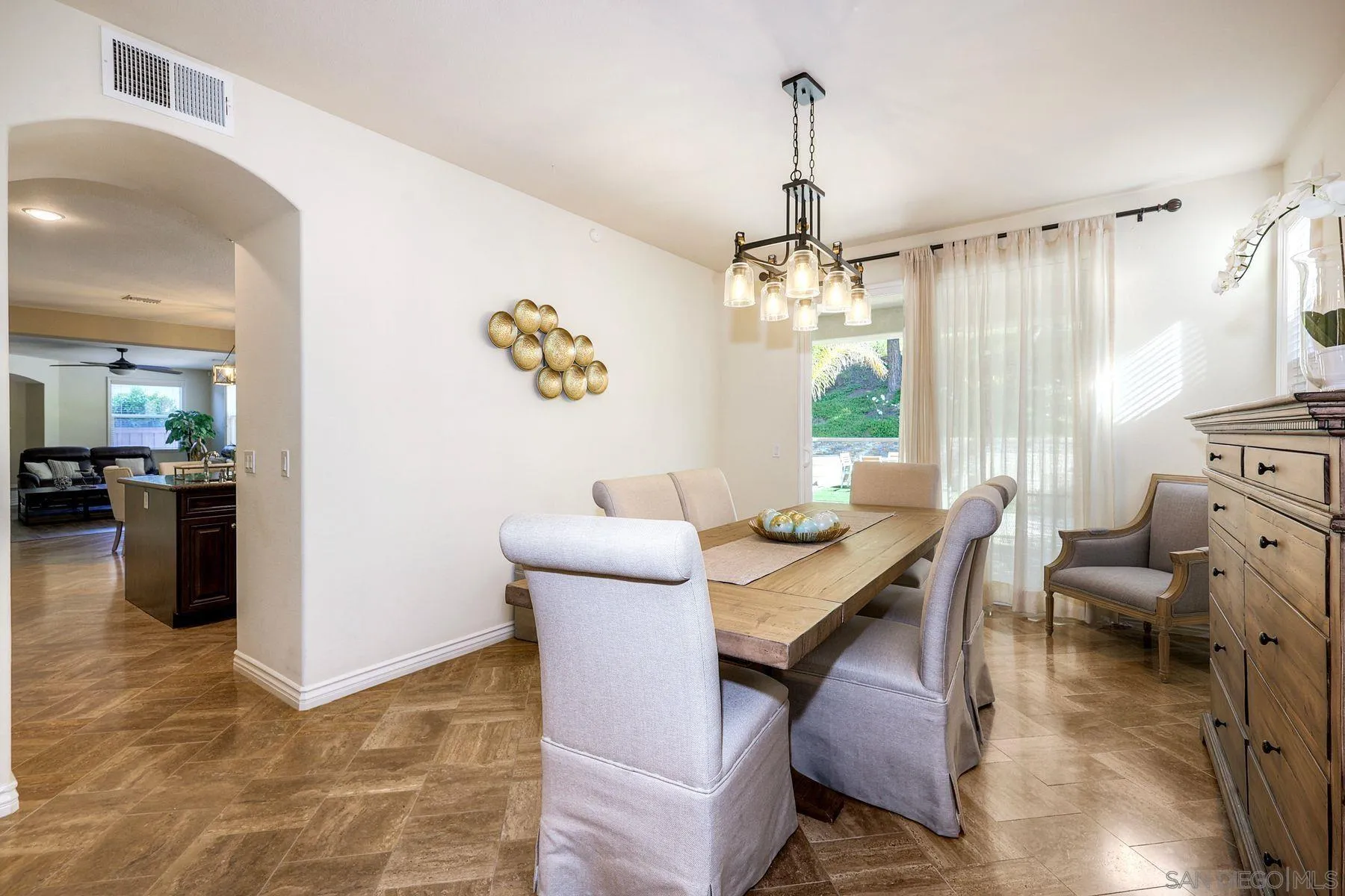 https://cdn.realtyfeed.com/cdn/127/260011605/e60291490ba688d4ec6bfcbe7cadbd43.webp