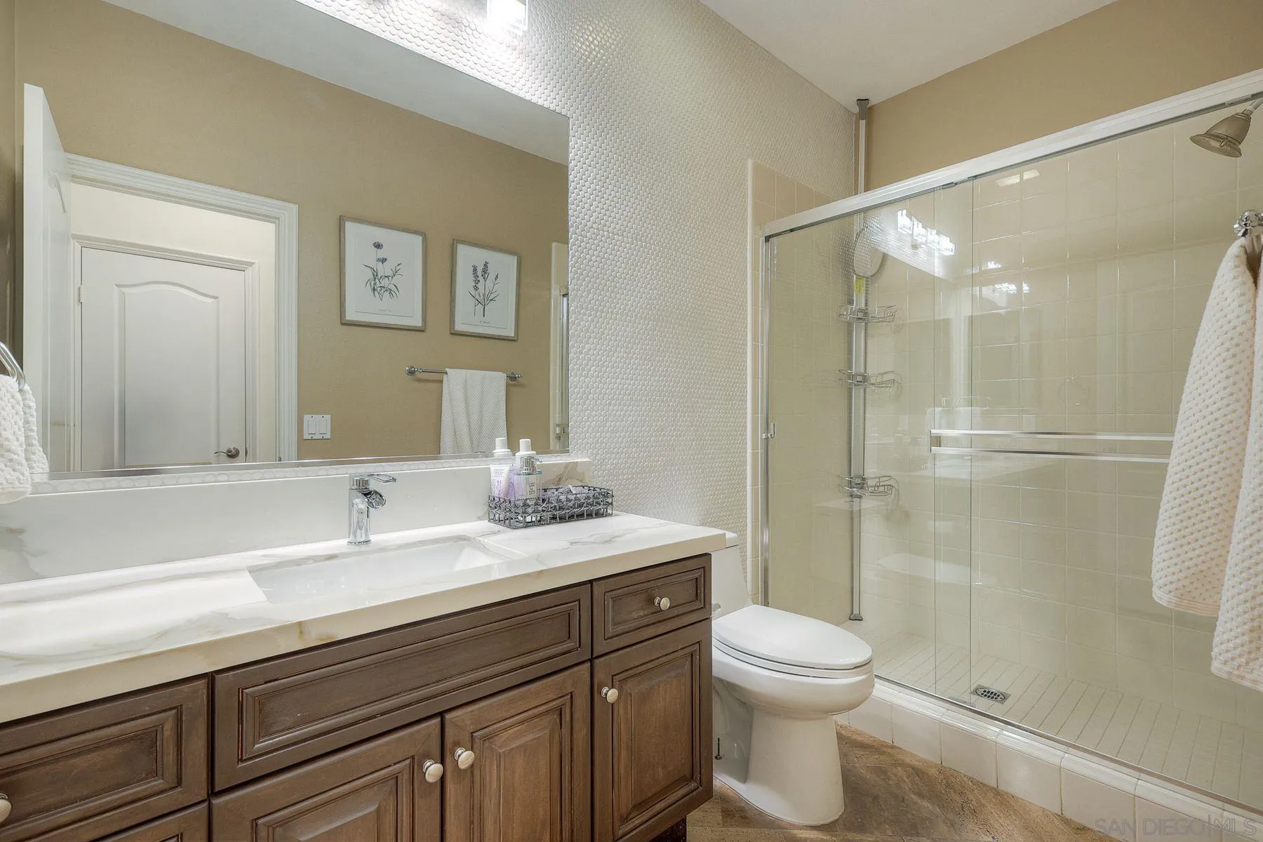 https://cdn.realtyfeed.com/cdn/127/260011605/f98b989538158486ea41c71bb1195342.webp