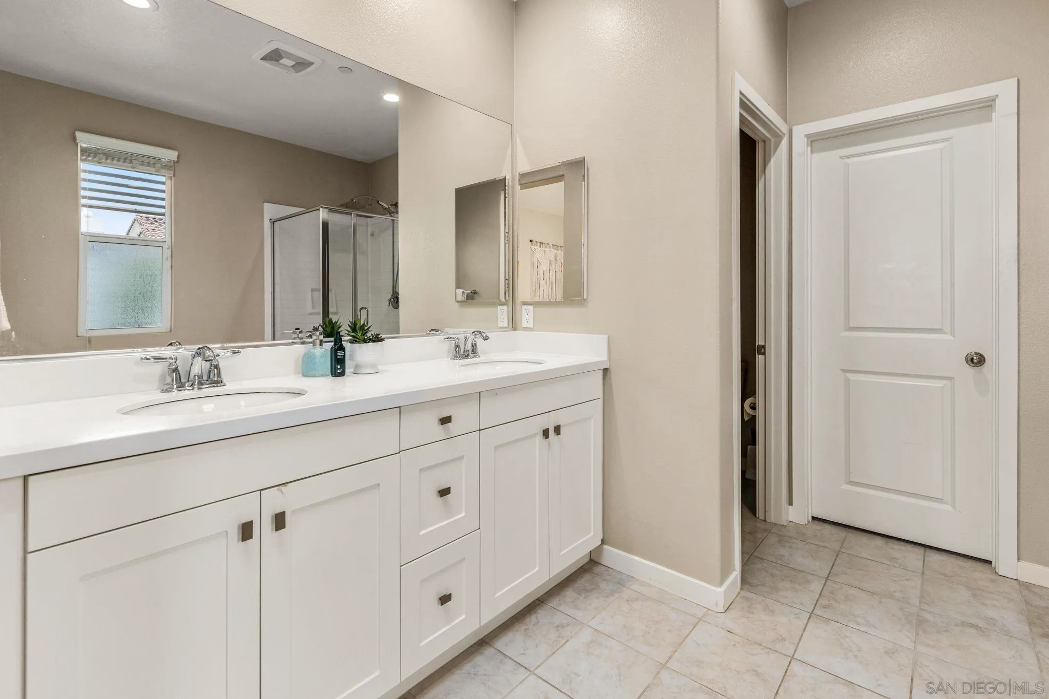 https://cdn.realtyfeed.com/cdn/127/260011607/14b5560cd78f2646c0081f71e63fcc4d.webp