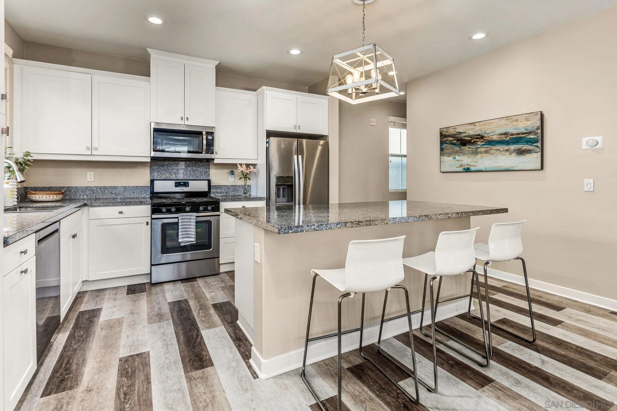 https://cdn.realtyfeed.com/cdn/127/260011607/3738e8ce63c47f033c54e7acb3d1d9b4.webp