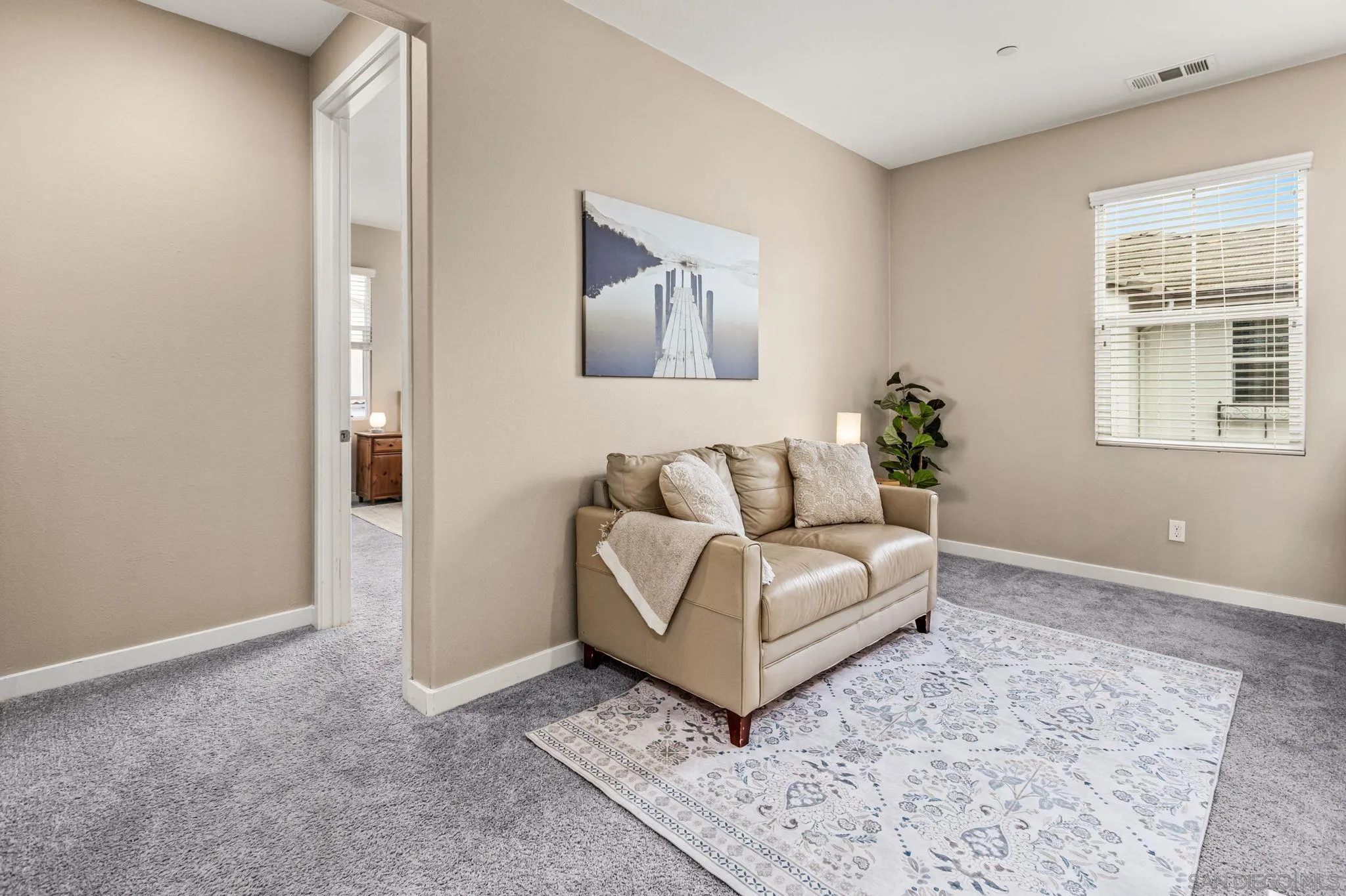 https://cdn.realtyfeed.com/cdn/127/260011607/8e8fc4535d3cb9ad50e26bad0abb8139.webp