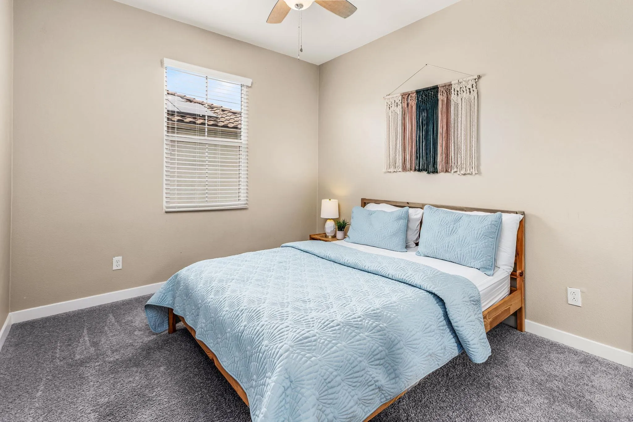 https://cdn.realtyfeed.com/cdn/127/260011607/c9ccc497140d6b68113dc1728fdb2b32.webp