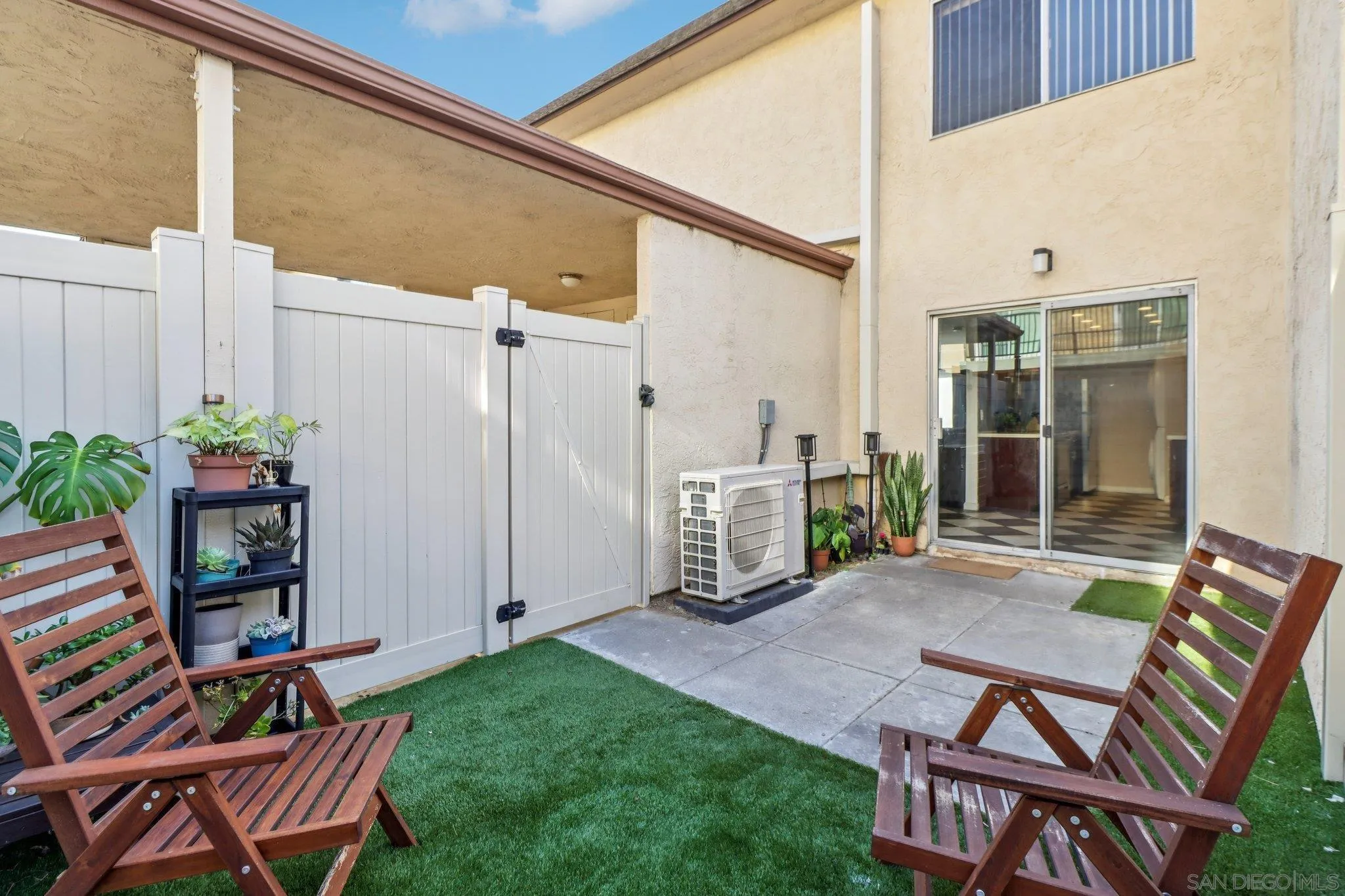 https://cdn.realtyfeed.com/cdn/127/260011613/7cf1424c813f52cfa01cb8fe18523137.webp