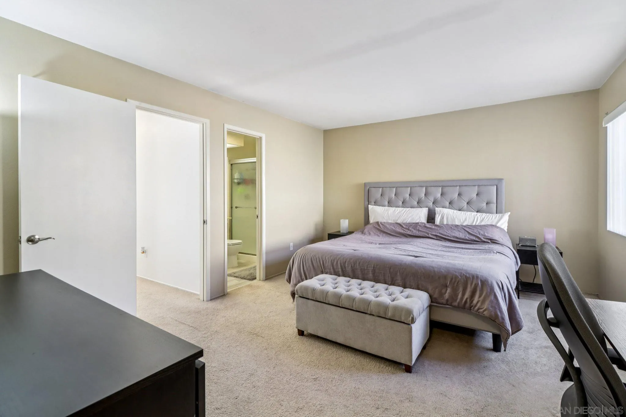 https://cdn.realtyfeed.com/cdn/127/260011613/bf7010559b631558aceb589c741c5e36.webp