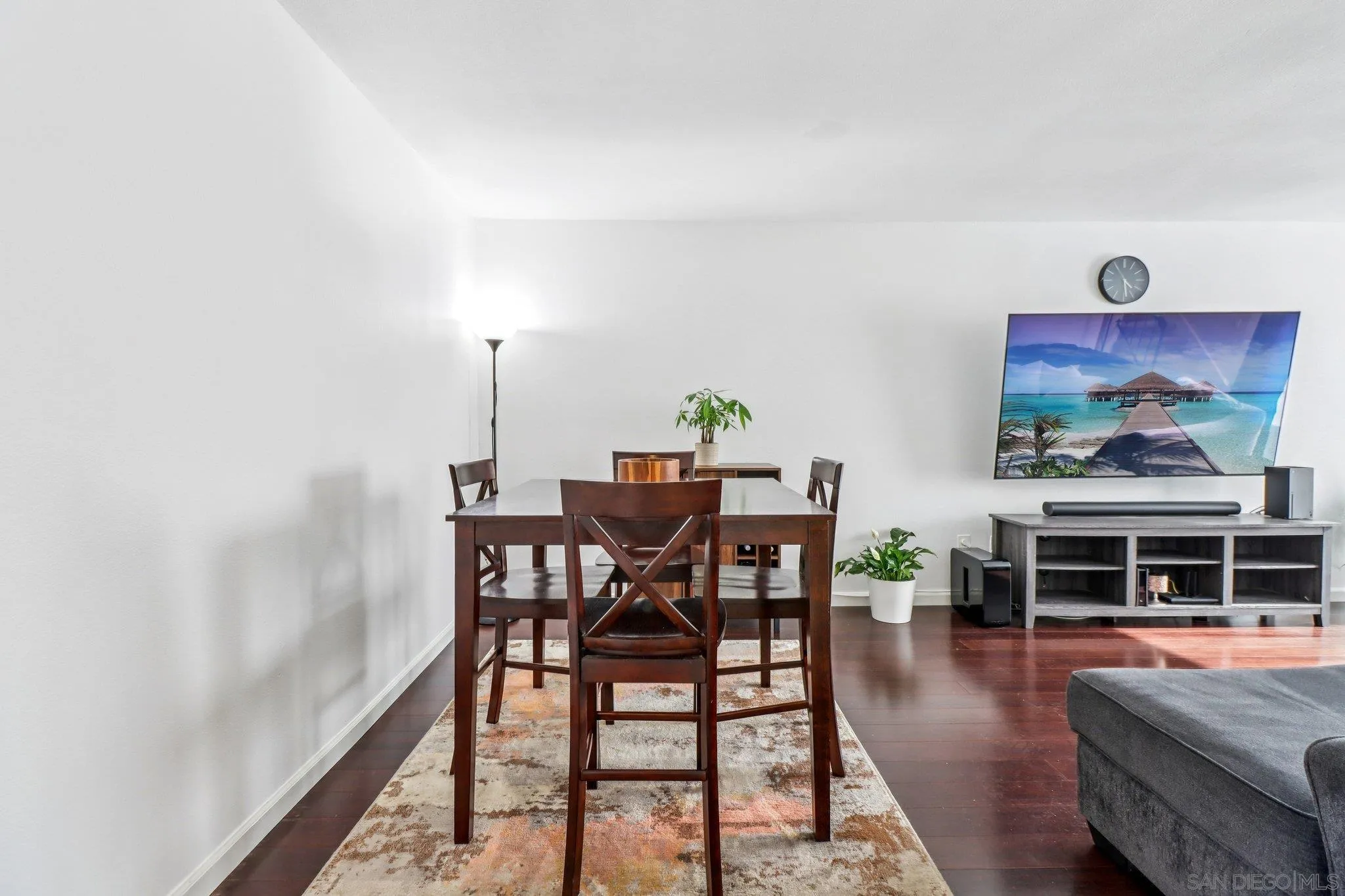 https://cdn.realtyfeed.com/cdn/127/260011613/ef1ba805886e57e0849dee86c57fec6b.webp