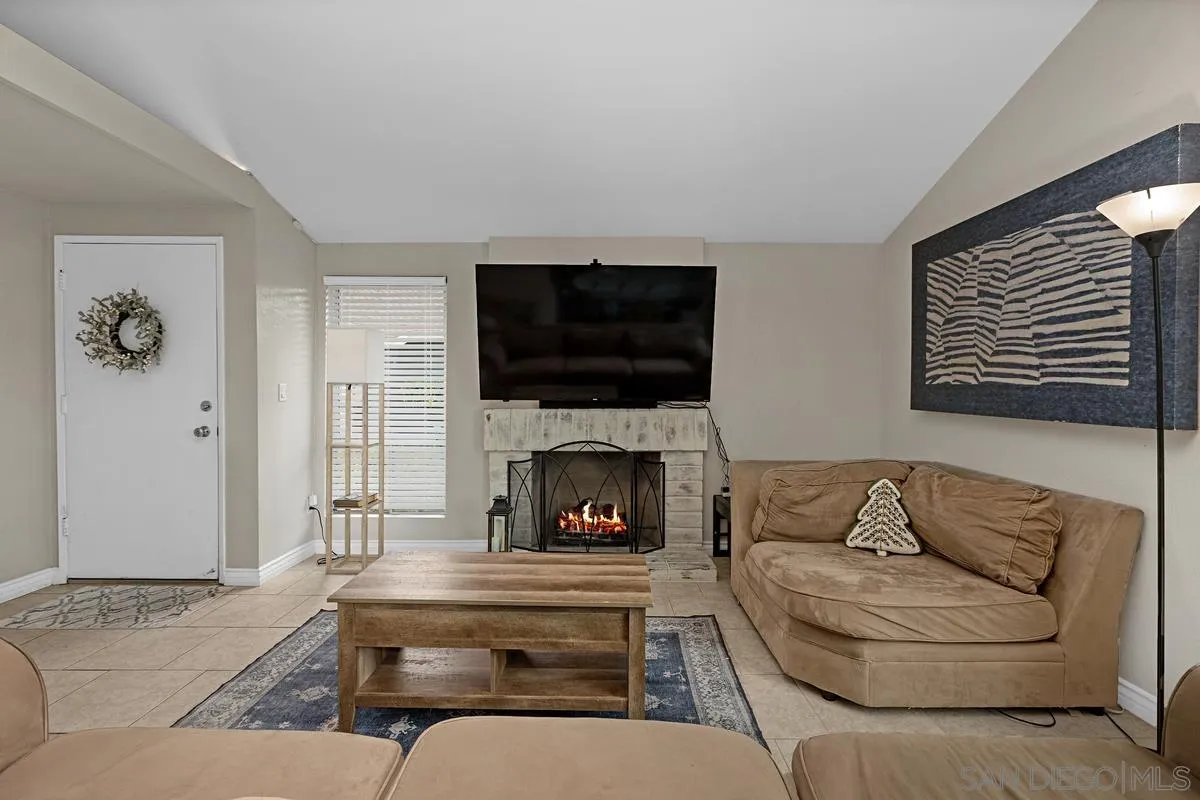 Photo #5: 260011614 Listing: Photo #5