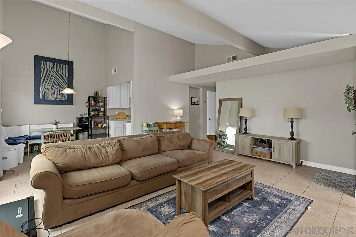 Photo #7: 260011614 Listing: Photo #7