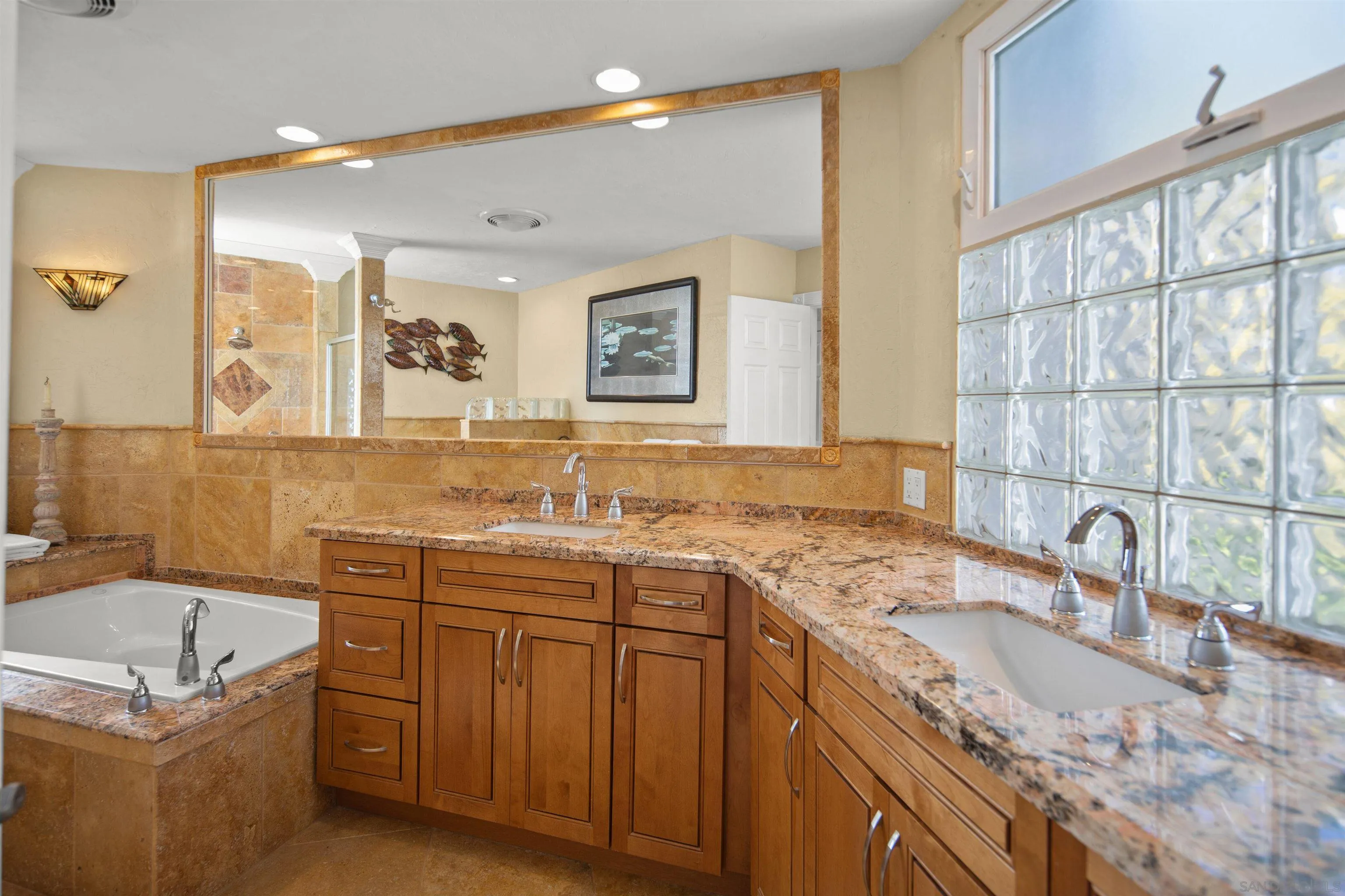 Photo #28: 260011615 Listing: Photo #28