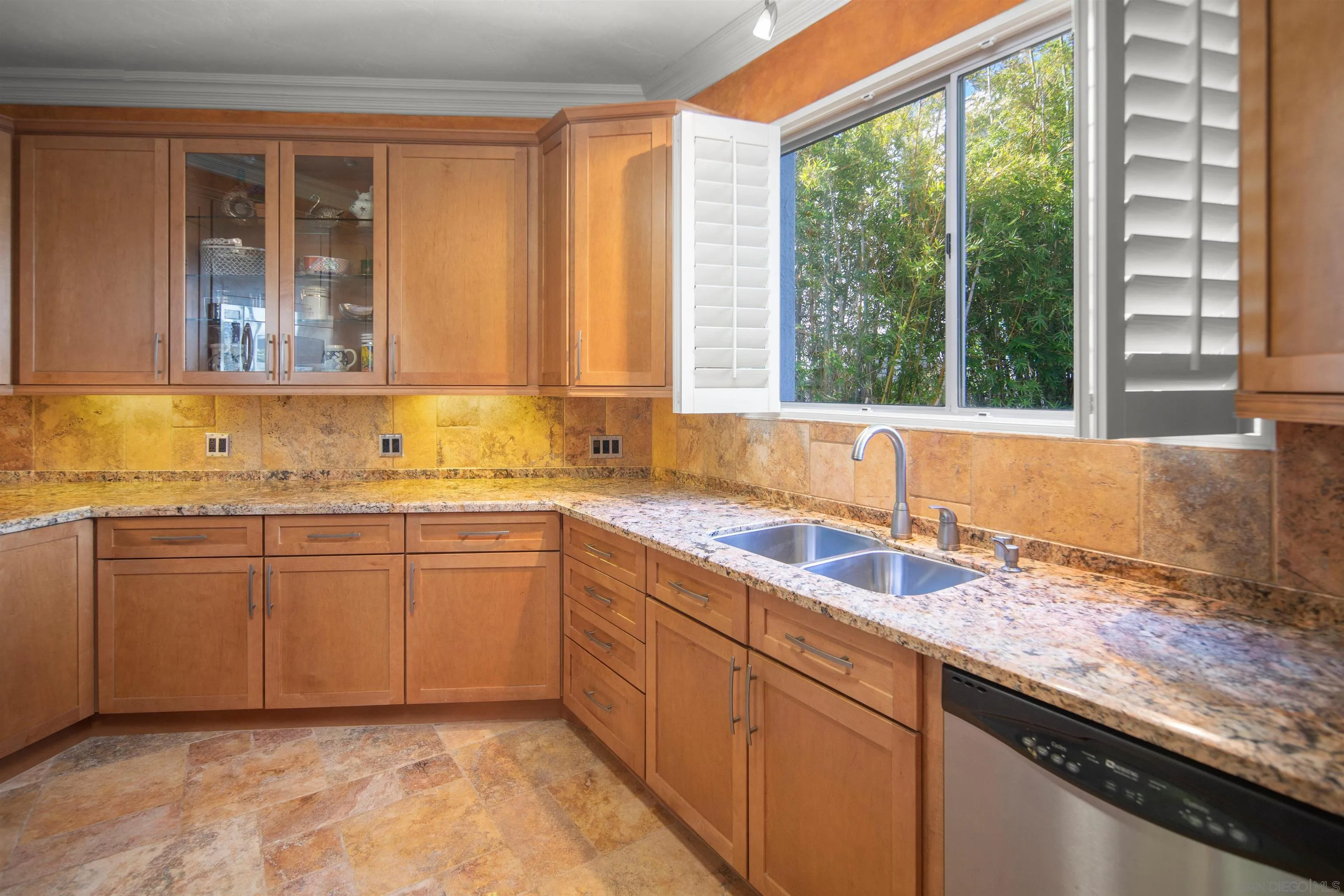 Photo #19: 260011615 Listing: Photo #19