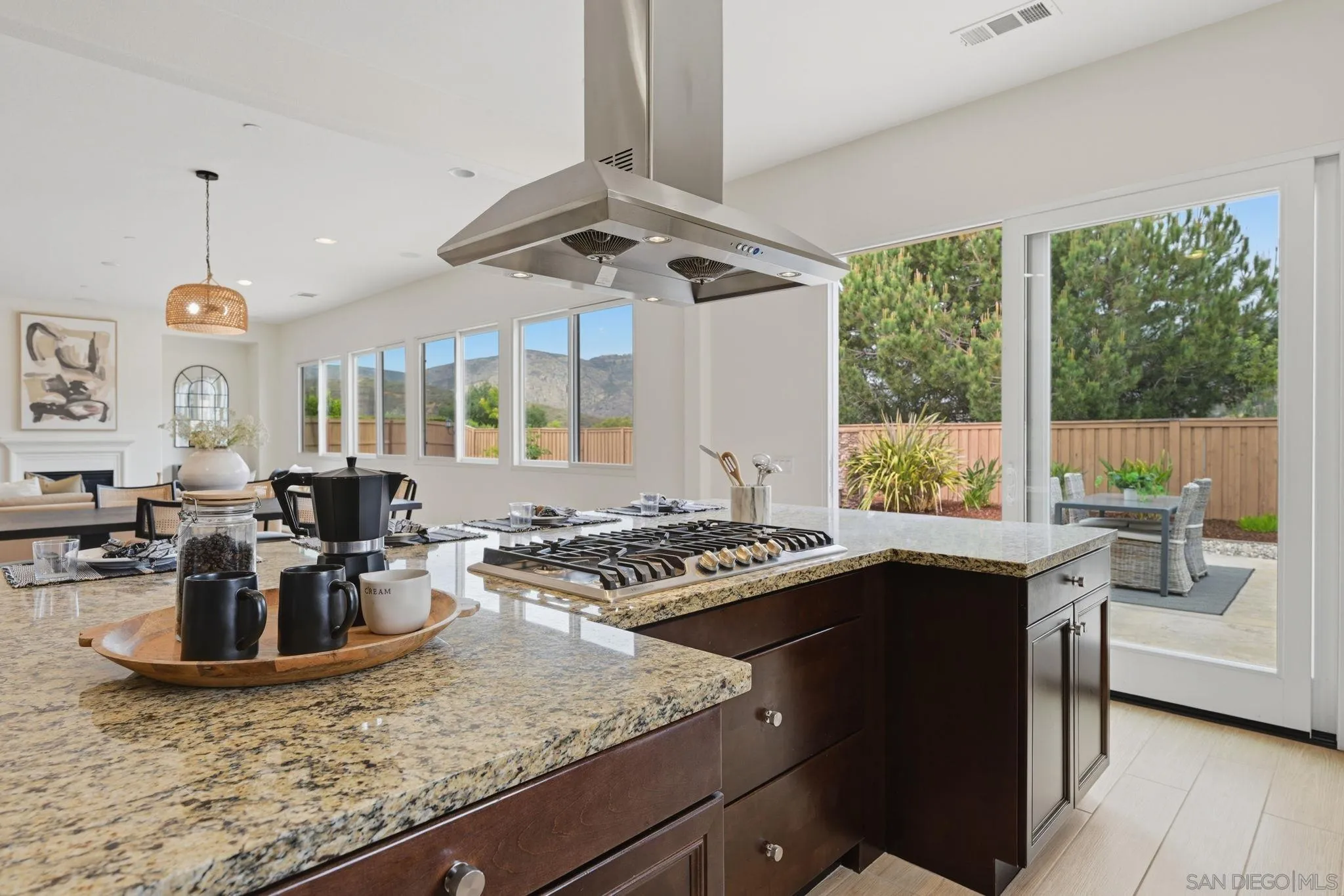 https://cdn.realtyfeed.com/cdn/127/260011617/929aa5b1f81e7f60ed5ab1f15ea8099b.webp