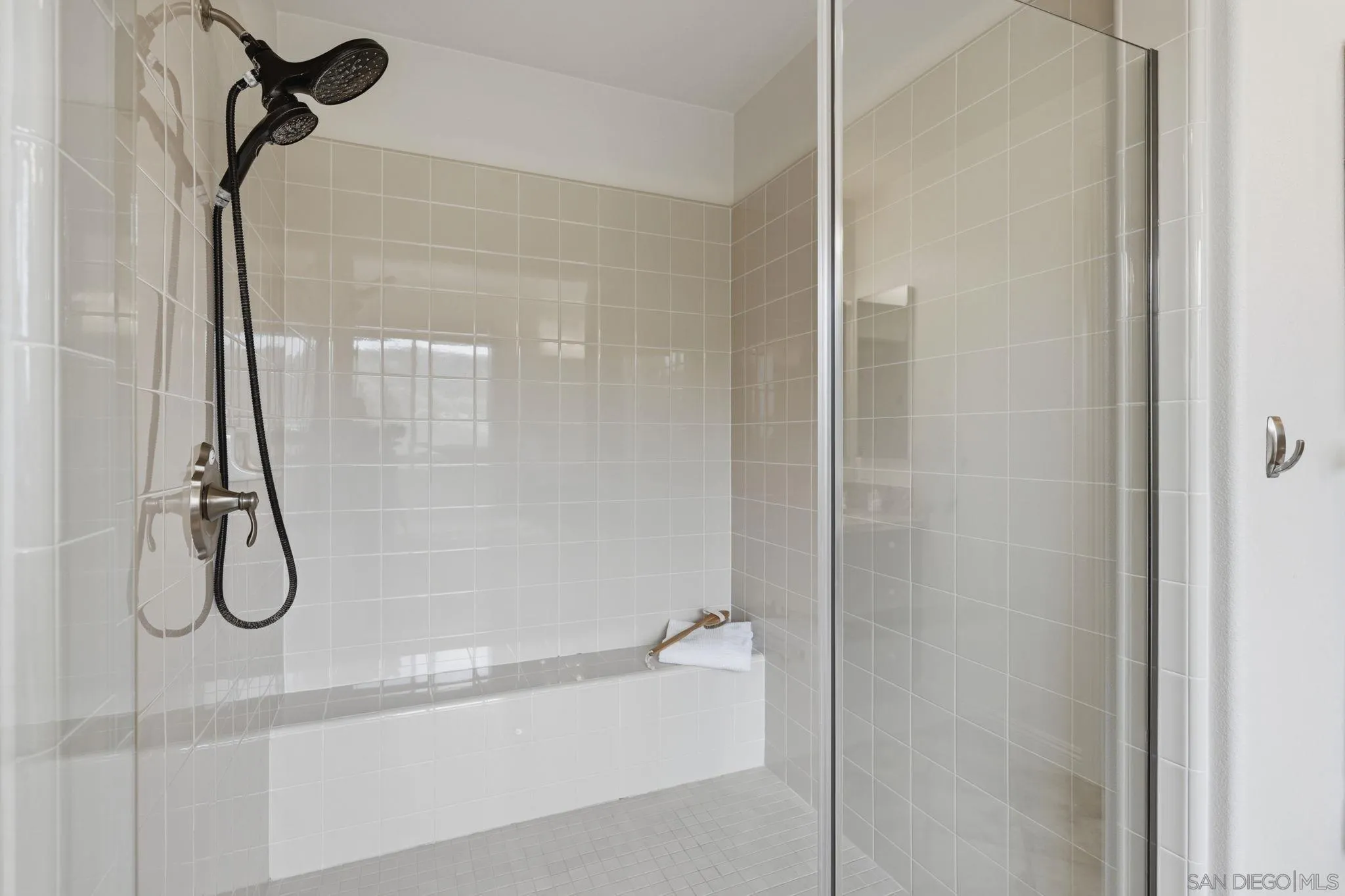 https://cdn.realtyfeed.com/cdn/127/260011617/bf0dbb3b0c335da28d80f83b319854d6.webp