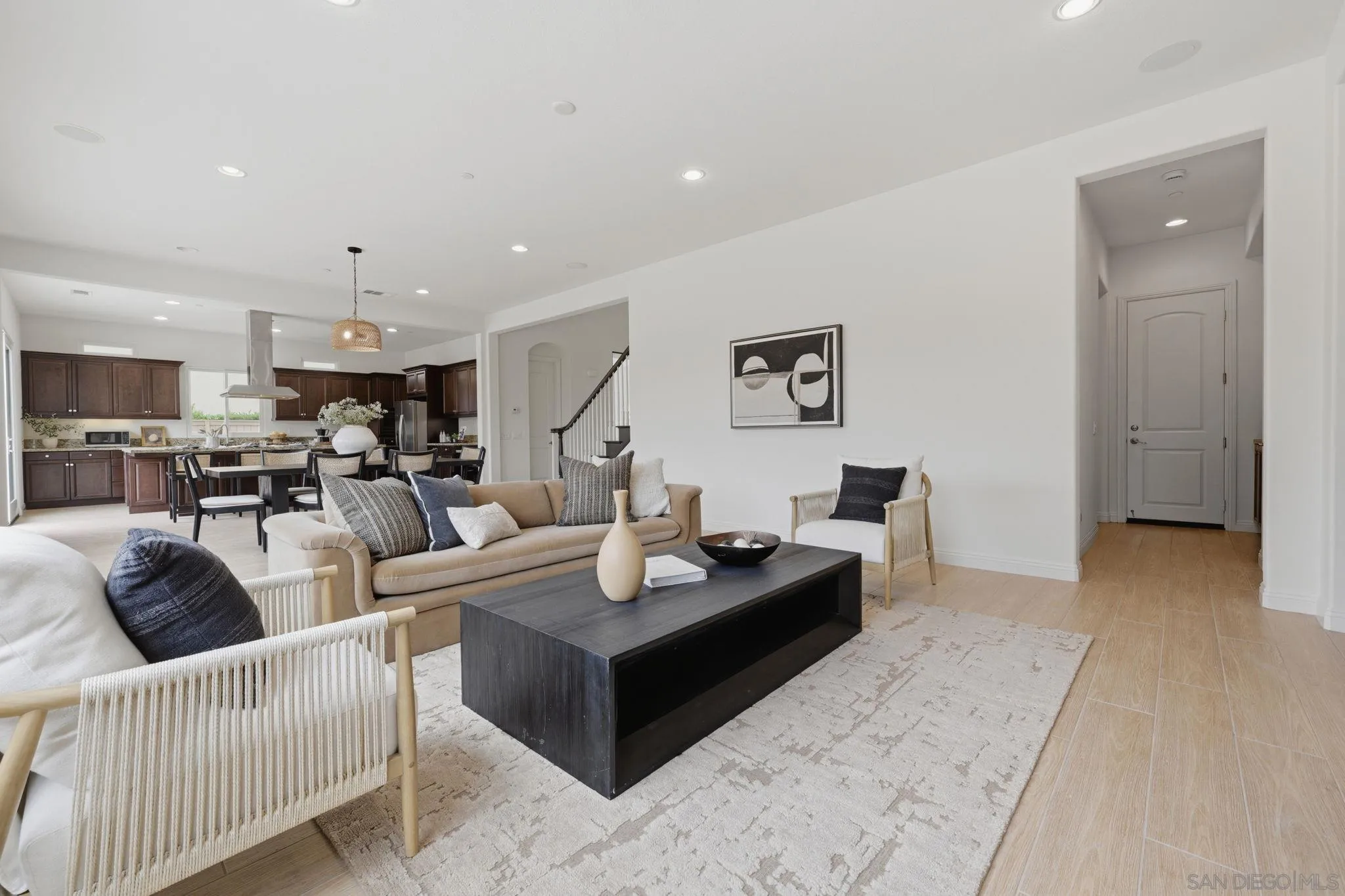 https://cdn.realtyfeed.com/cdn/127/260011617/f4332497bef694eceba8f0952ed18baa.webp