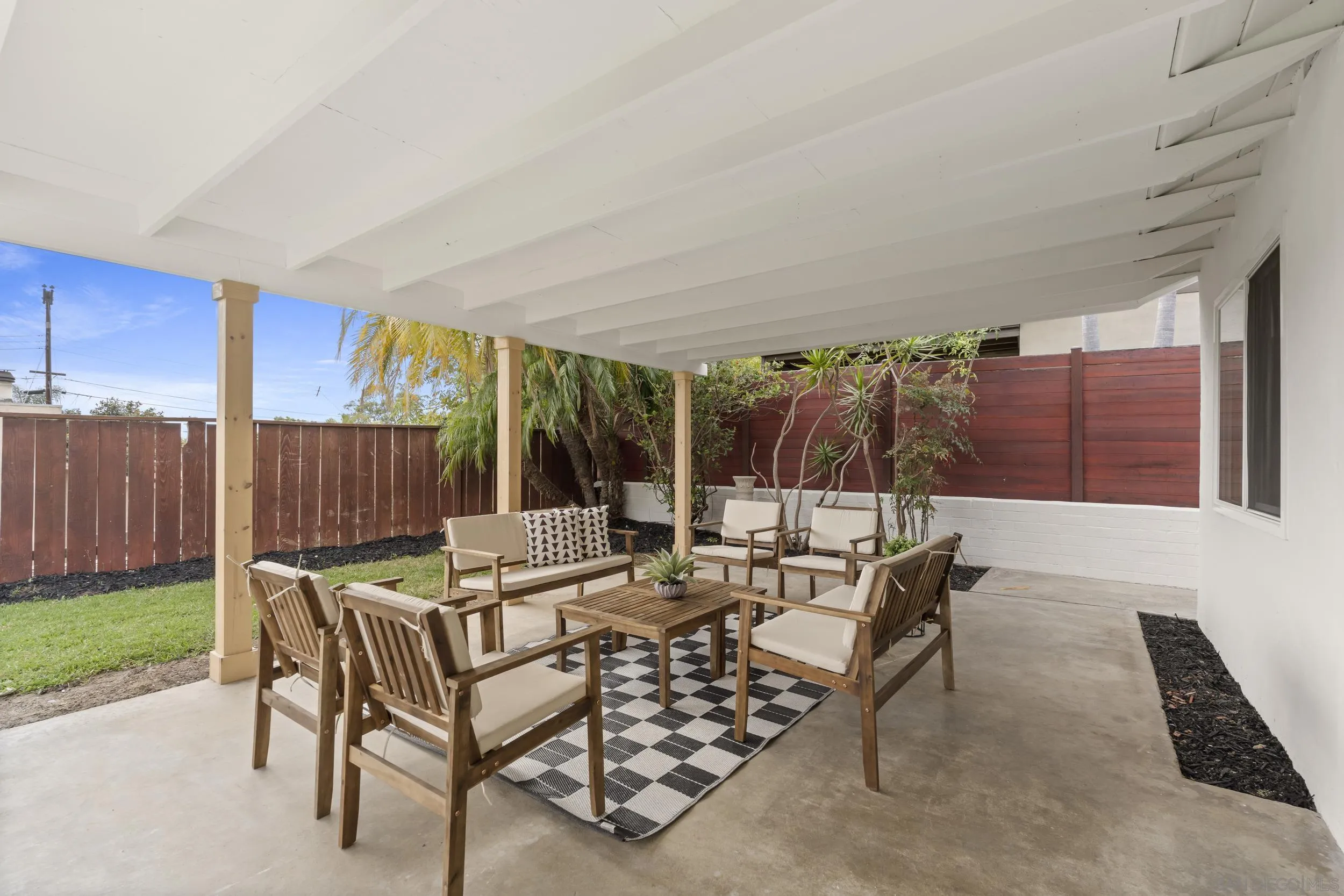 https://cdn.realtyfeed.com/cdn/127/260011623/08fc347a913adb98d1c125c726c5662e.webp