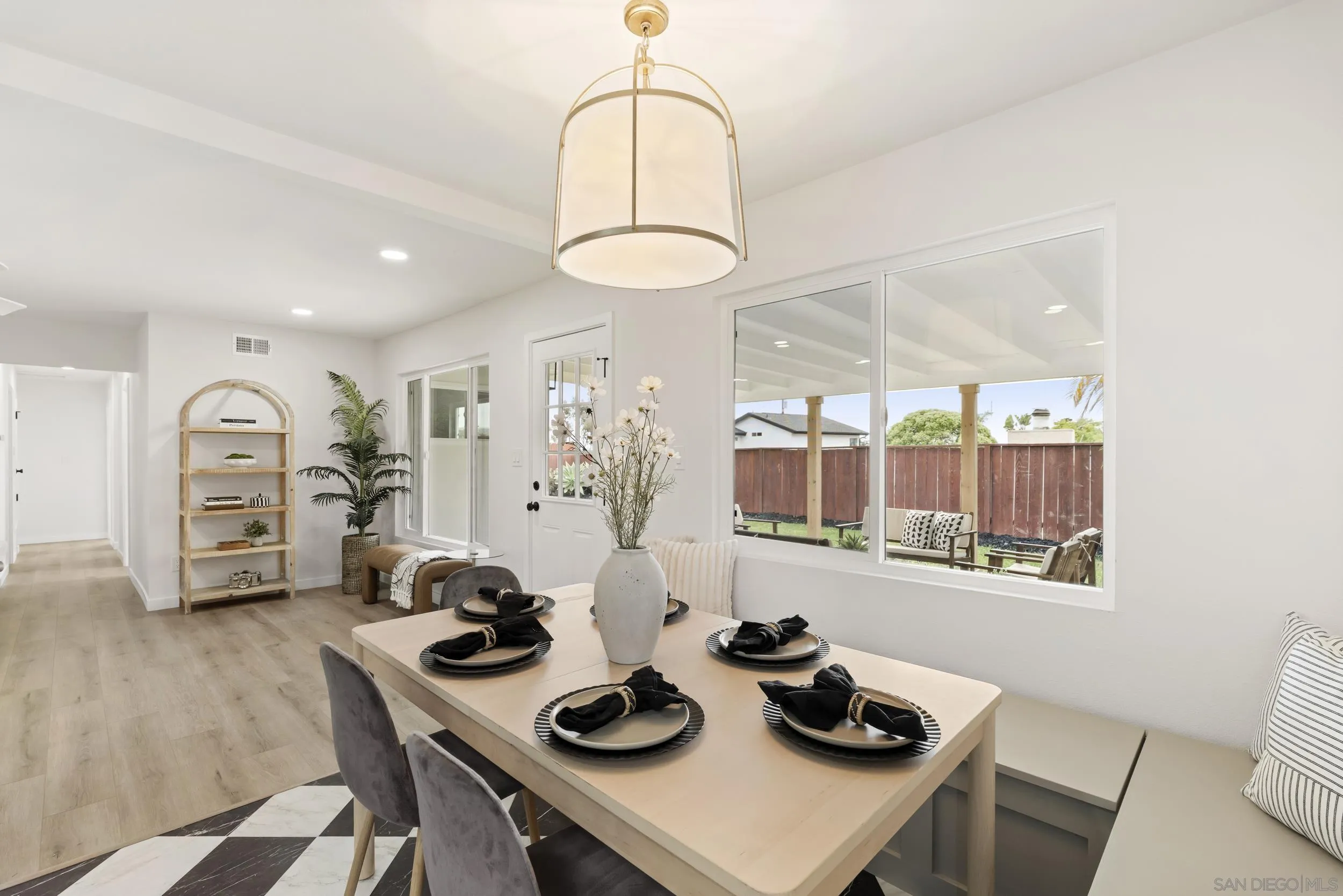 https://cdn.realtyfeed.com/cdn/127/260011623/1c33dc02036ff249b60582d8cf598f8a.webp