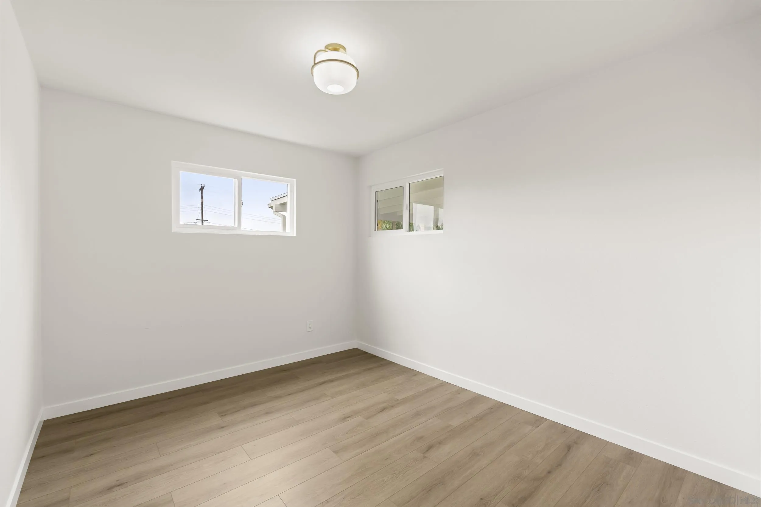 https://cdn.realtyfeed.com/cdn/127/260011623/3ff058bd85a2f0158da7f4f6c814efdb.webp