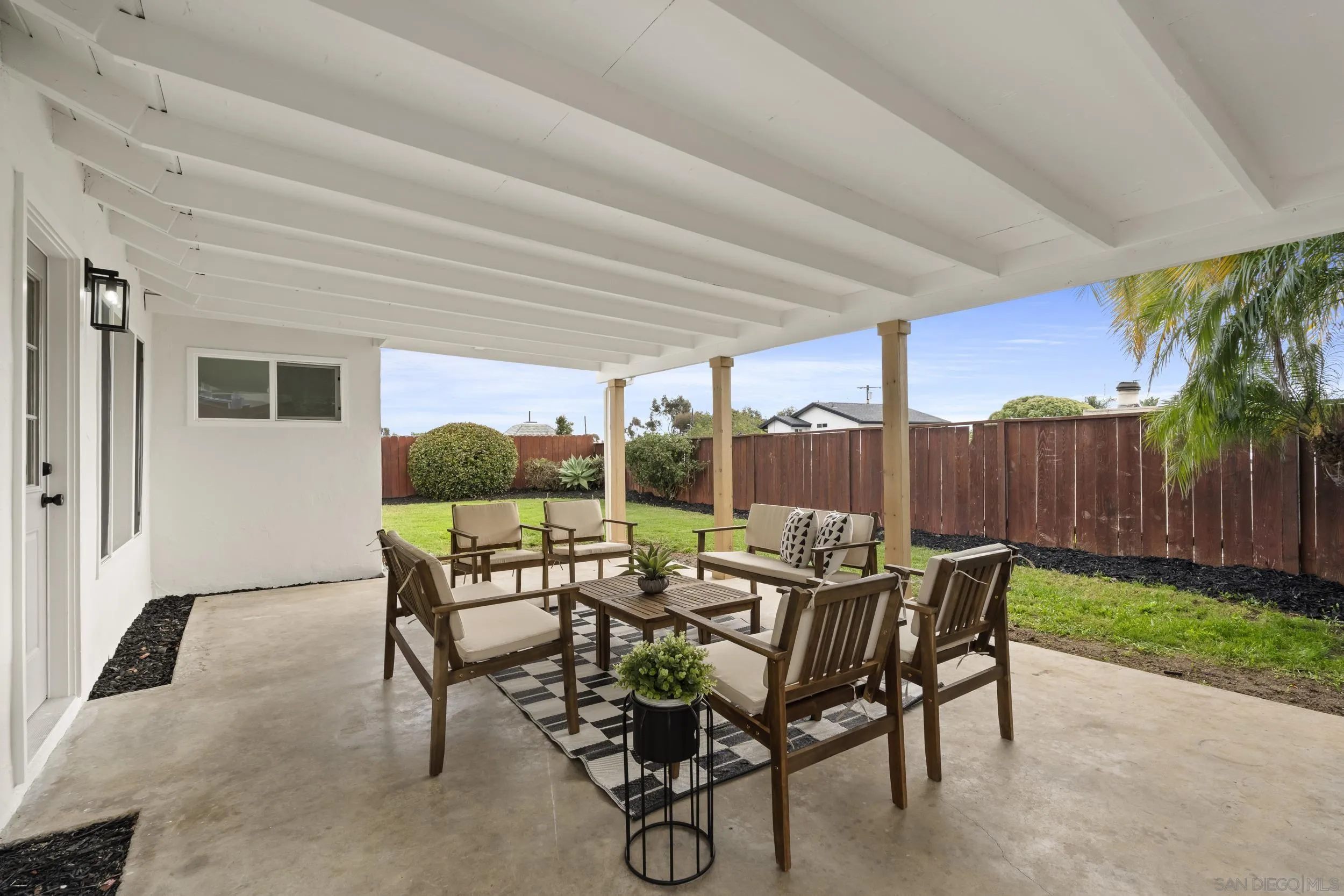 https://cdn.realtyfeed.com/cdn/127/260011623/54991cbfb8ec35aacd573d4b6cd0694c.webp