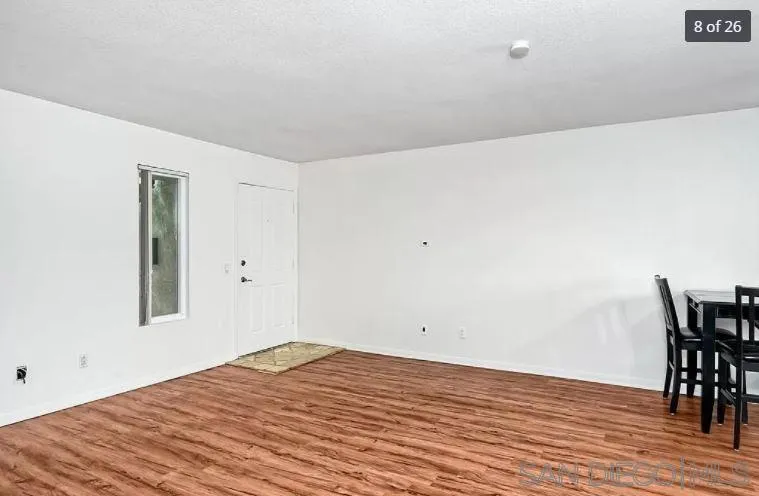 Photo #12: 260011624 Listing: Photo #12