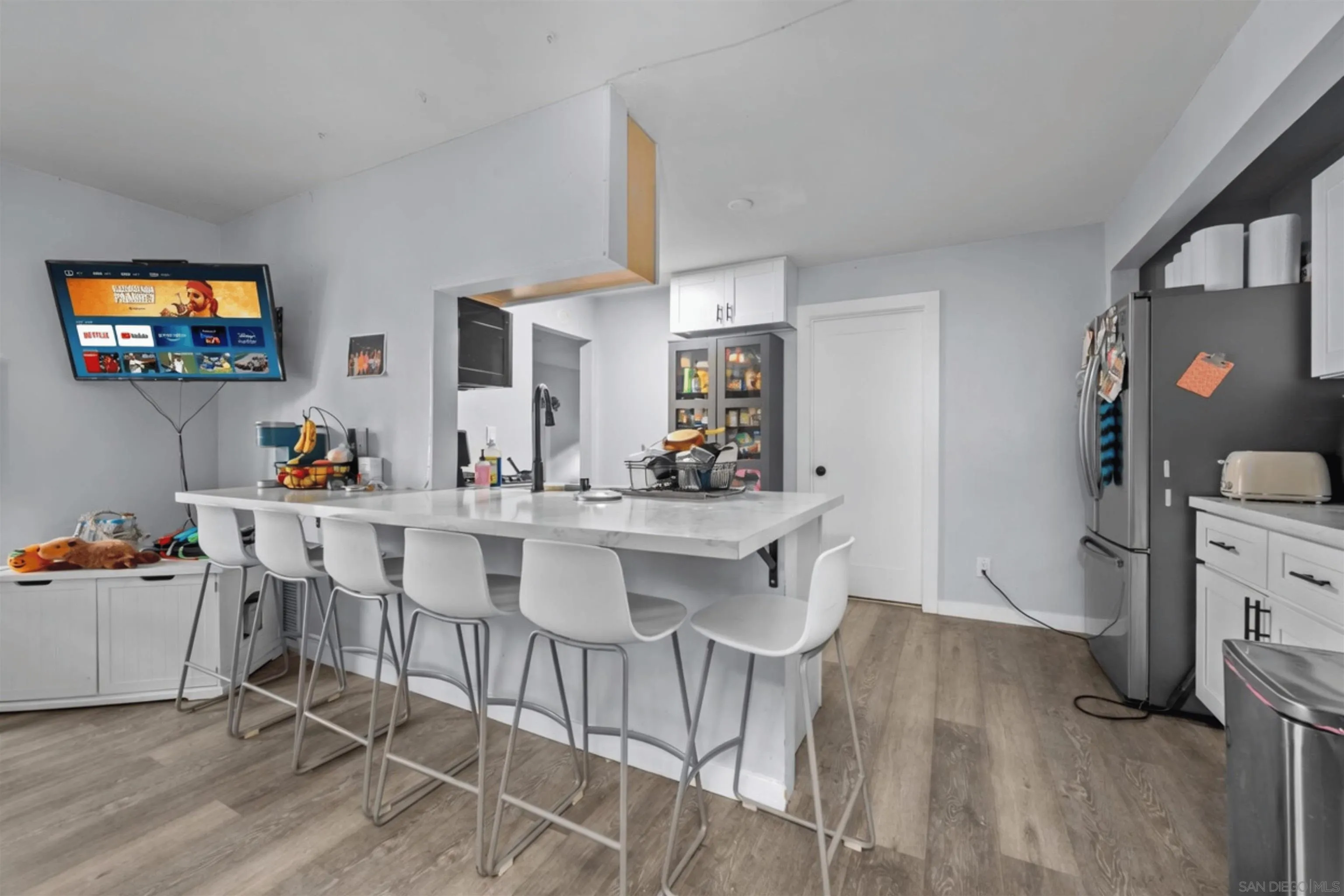 https://cdn.realtyfeed.com/cdn/127/260011627/40a185e40456c979025f178f144cd7ed.webp