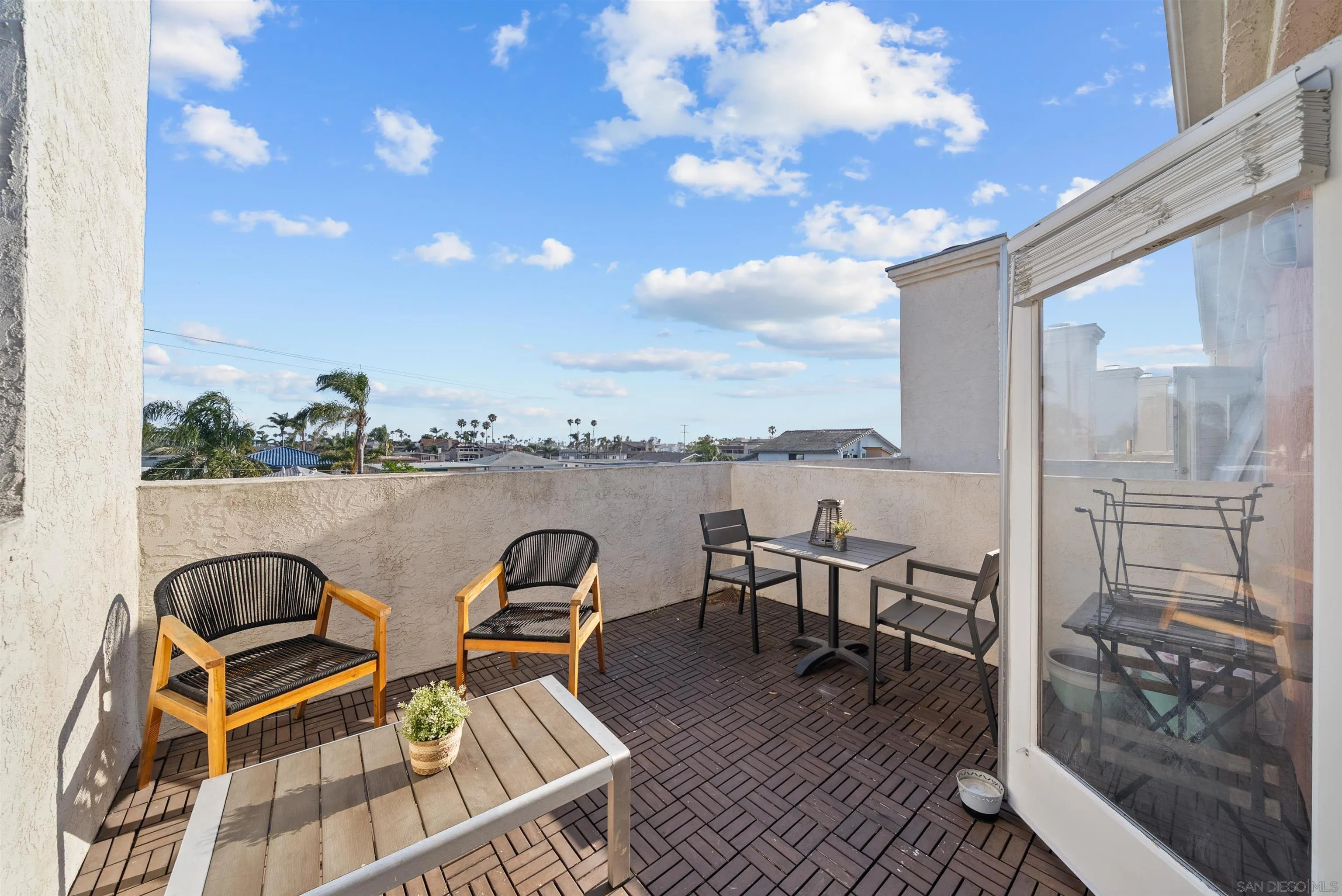 https://cdn.realtyfeed.com/cdn/127/260011629/4b7f93b0eaa38f5a28c6d7c519774ca9.webp