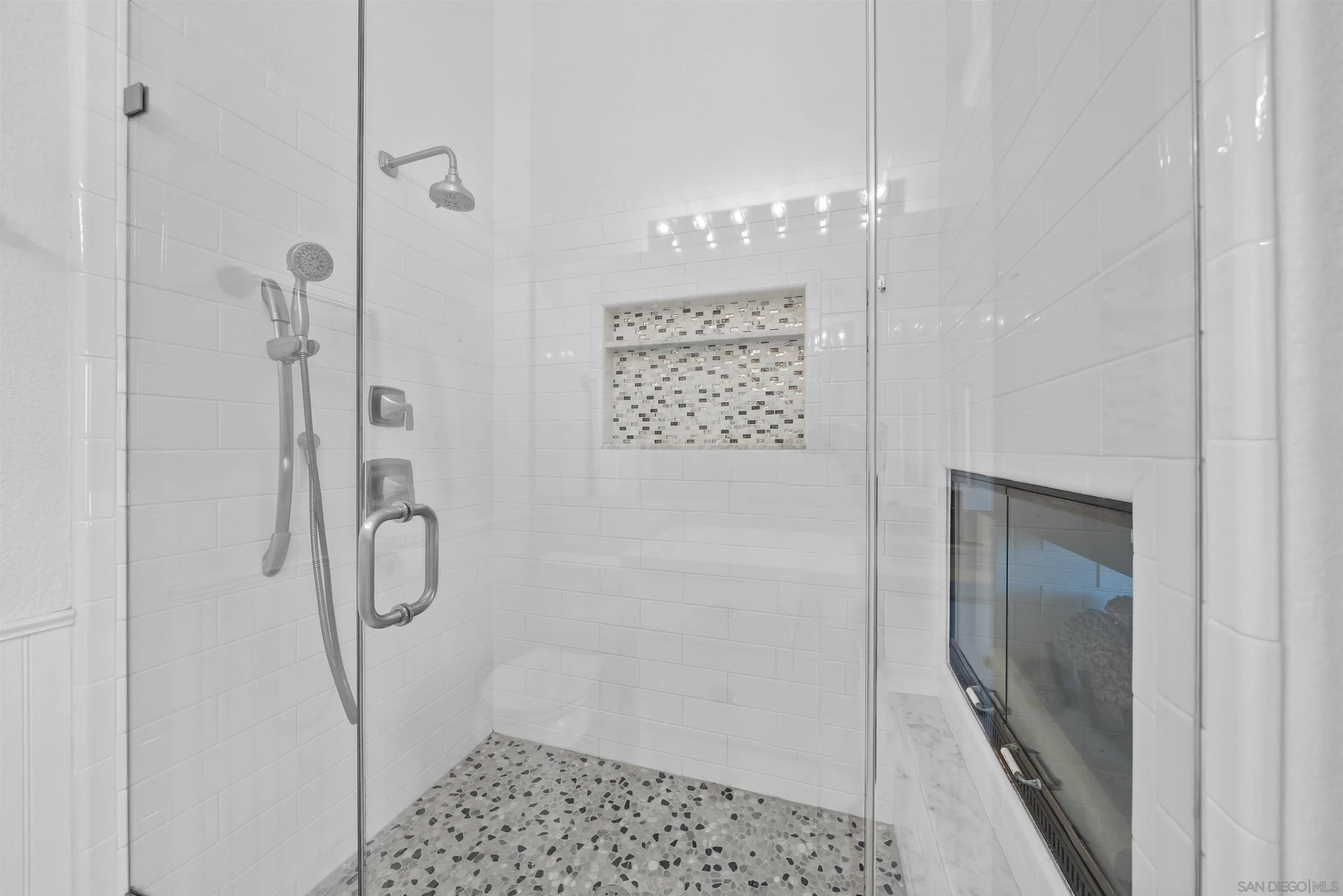 https://cdn.realtyfeed.com/cdn/127/260011629/a031fb3f20346594c6742d6a4ae4d444.webp