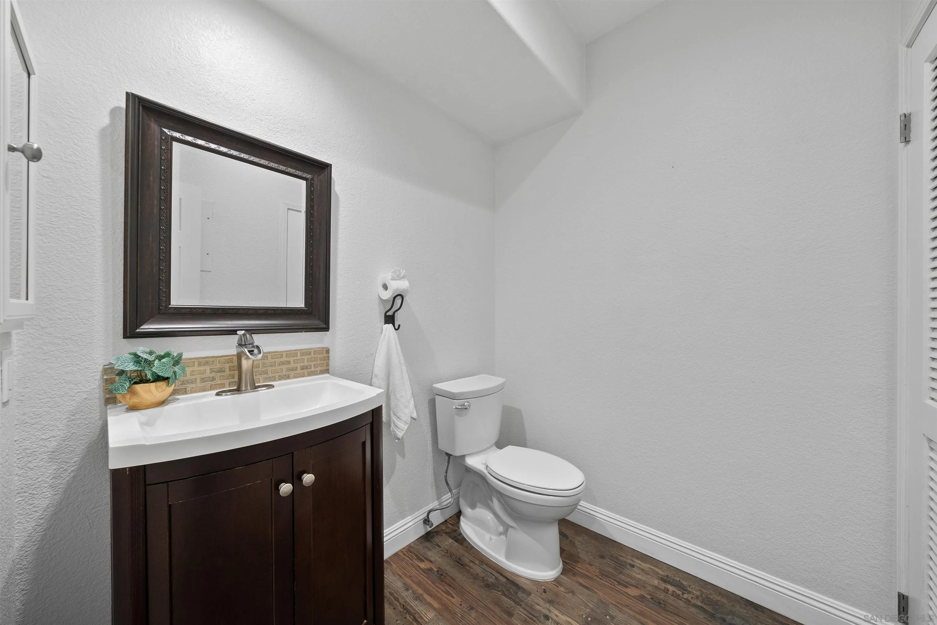 https://cdn.realtyfeed.com/cdn/127/260011629/c46815b8535ec79a5f8d5daa40a19567.webp