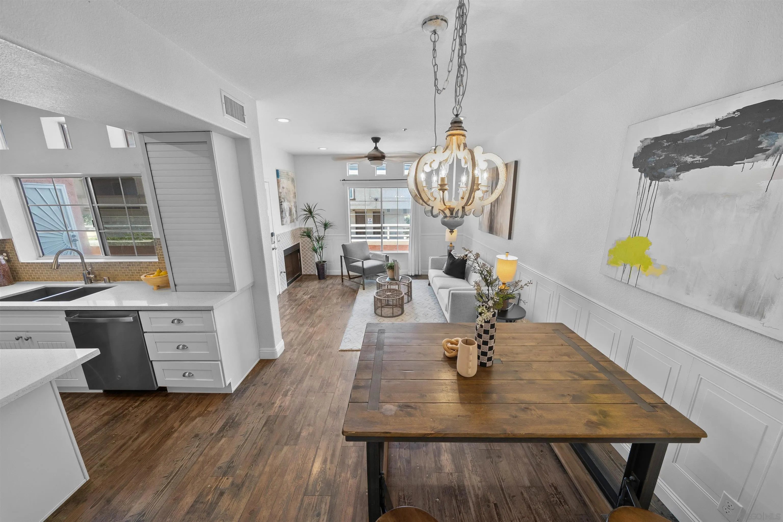 https://cdn.realtyfeed.com/cdn/127/260011629/f67044adcc7a5b9444d522a16947b078.webp