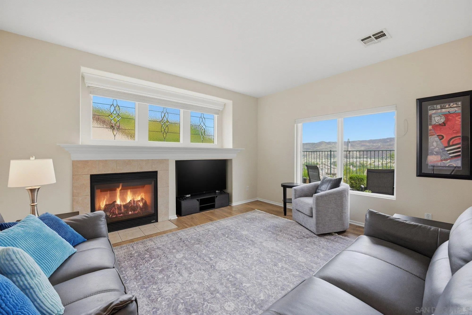 https://cdn.realtyfeed.com/cdn/127/260011631/115cca950be53460b2ebb4e45d8de618.webp