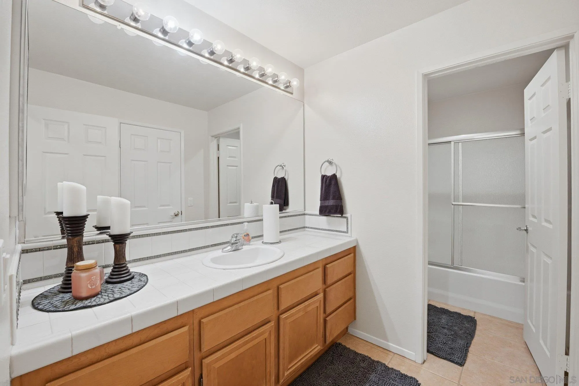 https://cdn.realtyfeed.com/cdn/127/260011631/1599d7f93c2a4fd55346faa5689ba06c.webp