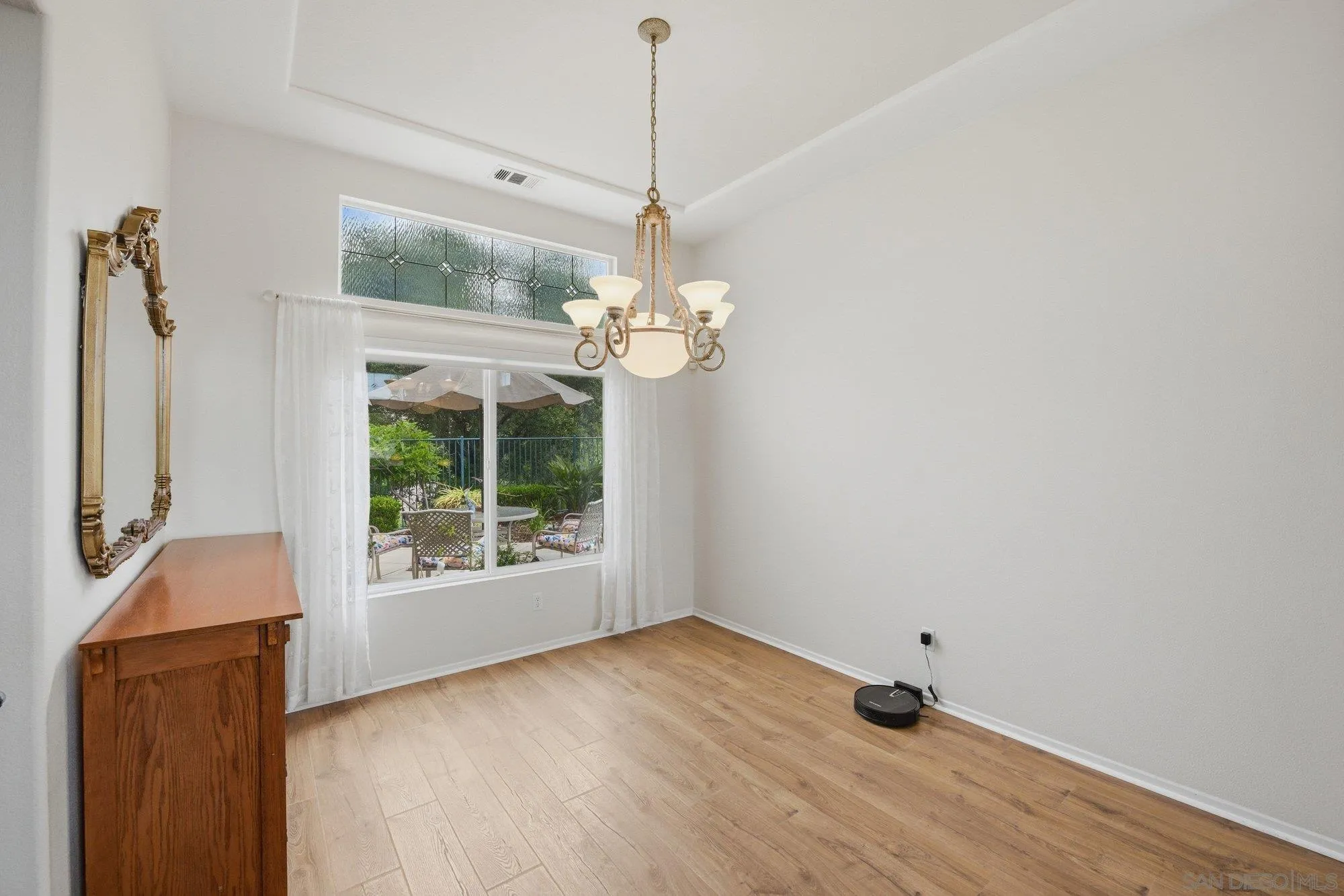 https://cdn.realtyfeed.com/cdn/127/260011631/209d3c5970cb304afa6cde2bb1c005d9.webp