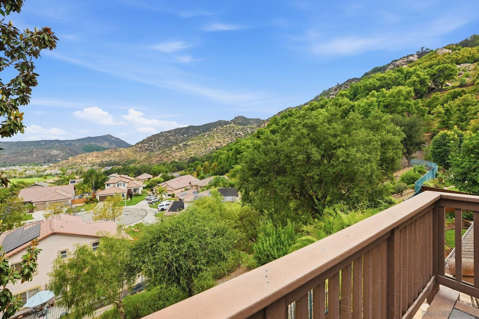 https://cdn.realtyfeed.com/cdn/127/260011631/28aaa4cff1a7b8491f9ac9aa219309dd.webp