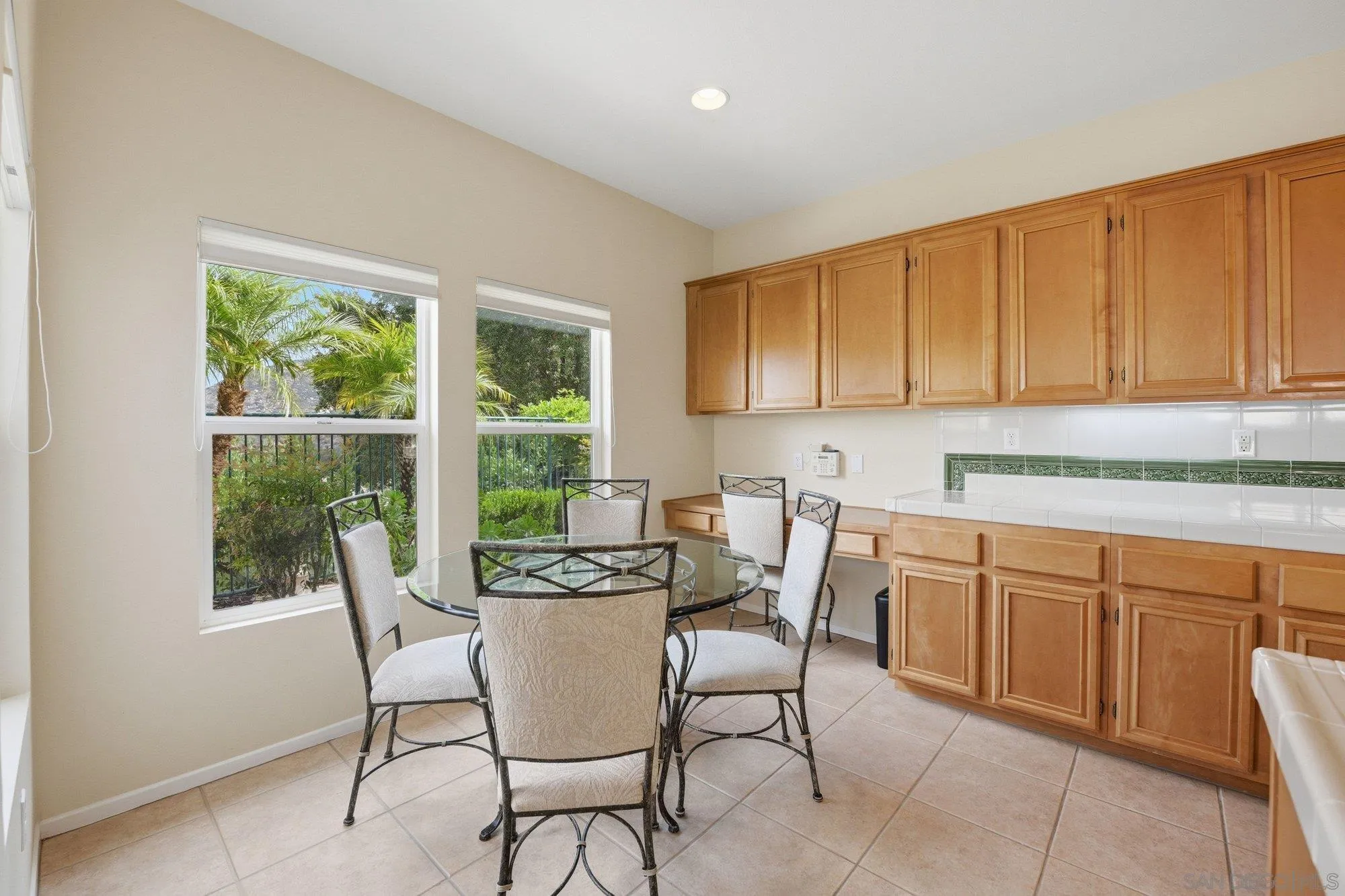 https://cdn.realtyfeed.com/cdn/127/260011631/404a1b61db0bb2a103db214eeced4de4.webp